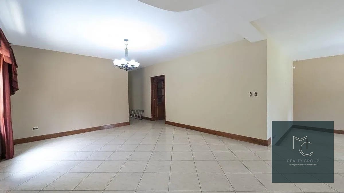 Casa Renta/venta Residenciales el Ensueño — Casa en Alquiler en San Lucas Sacatepéquez, Sacatepéquez — foto 3 de 17