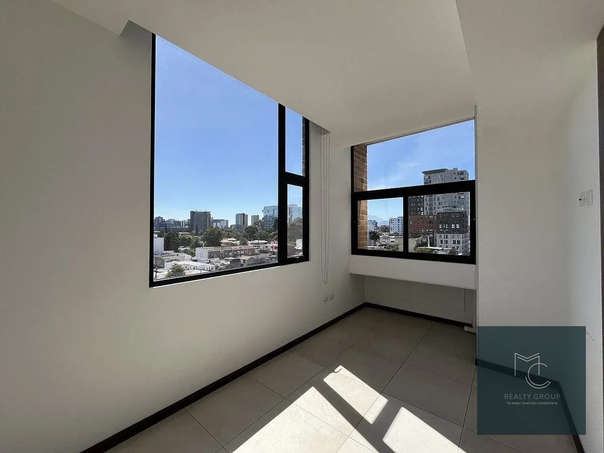 Apartamento semi amueblado en RENTA y VENTA - zona 10 — Apartamento en Alquiler en Mira, Zona 10, Guatemala, Ciudad — foto 9 de 14