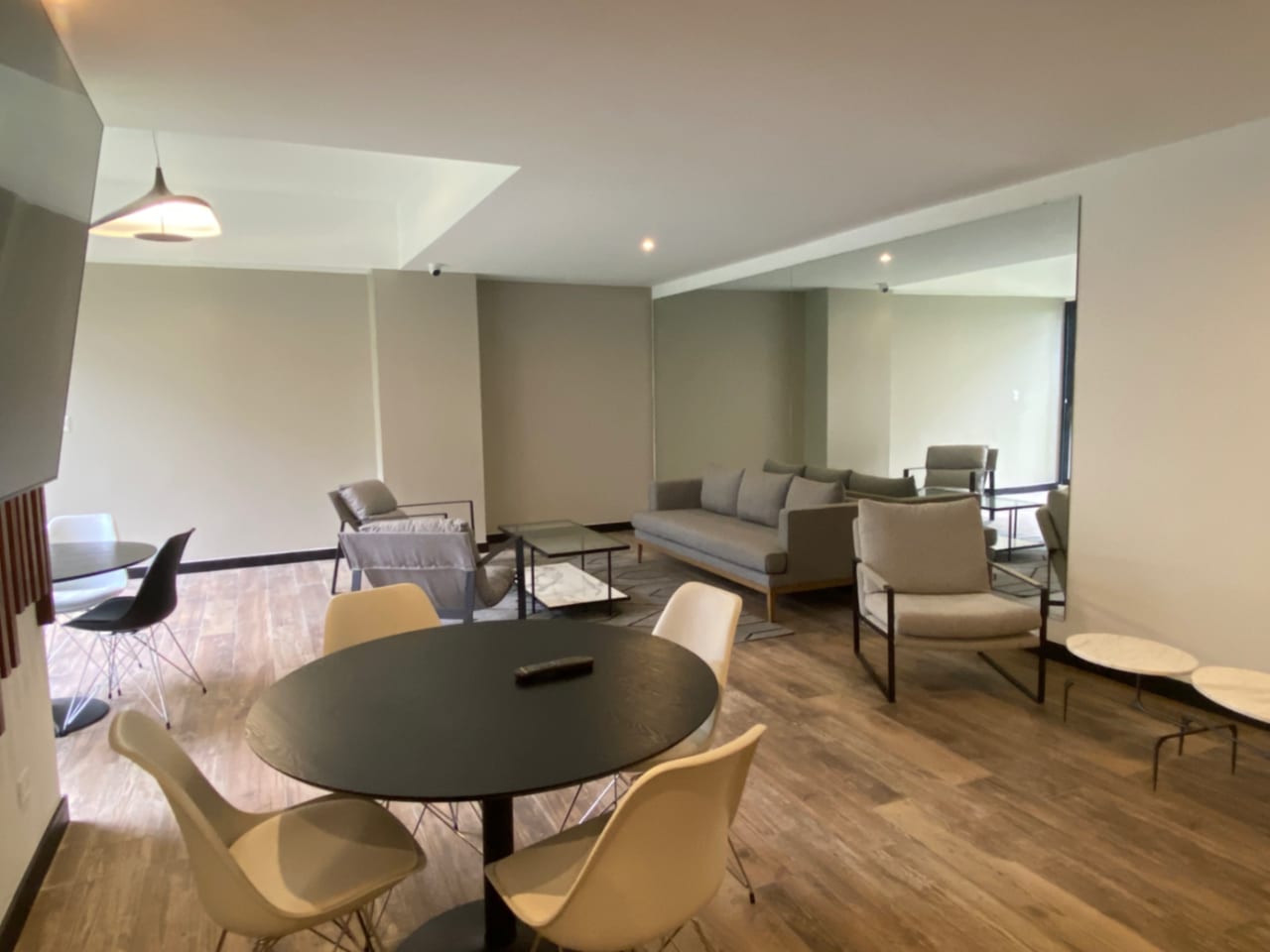 Lindo Apartamento en zona 16 — Apartamento en Venta en Kanajuyú, Zona 16, Guatemala, Ciudad — foto 11 de 17