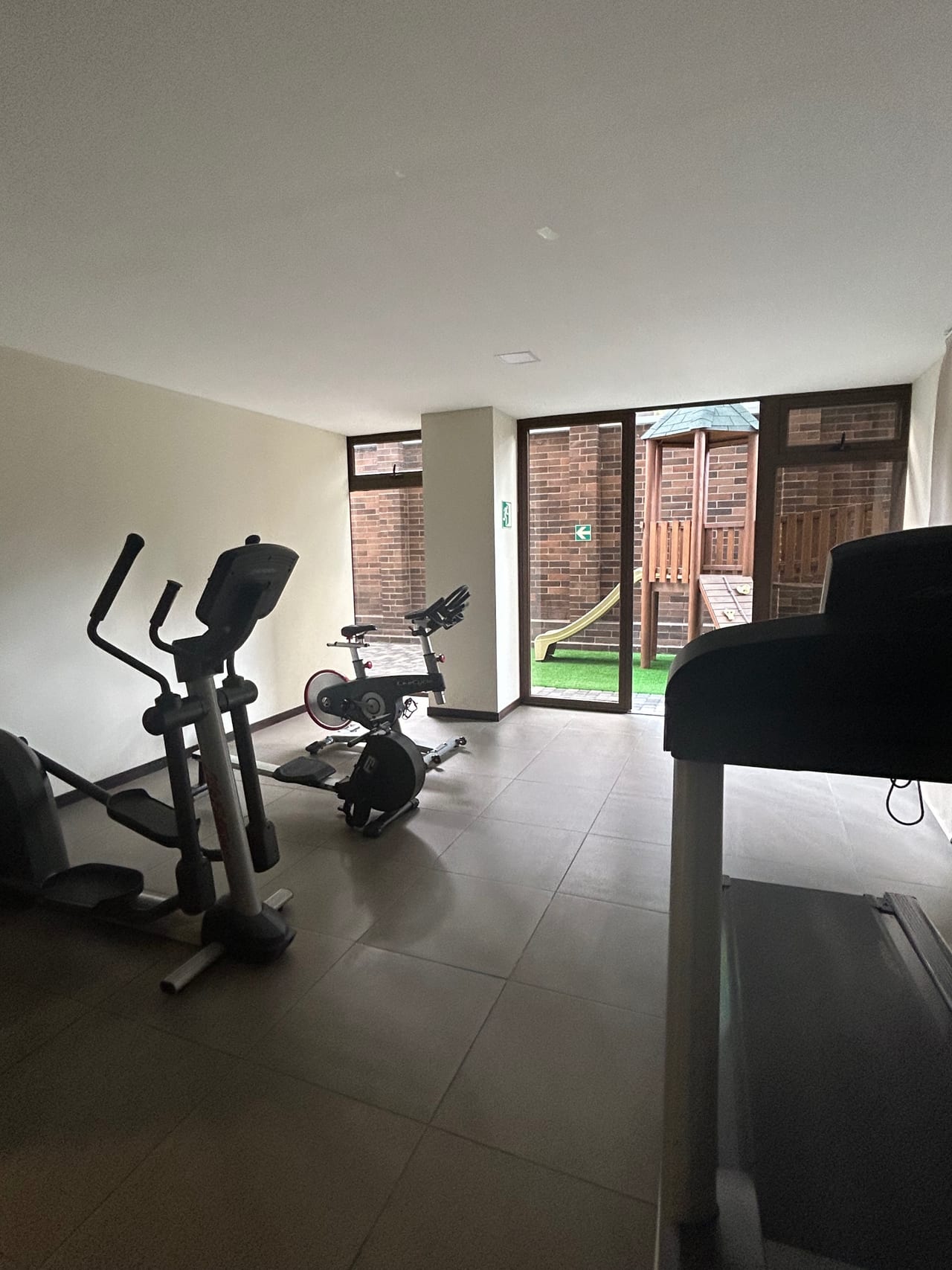 Amplio apartamento en venta zona 9 — Apartamento en Venta en Torre Barcelona, Zona 9, Guatemala, Ciudad — foto 16 de 17