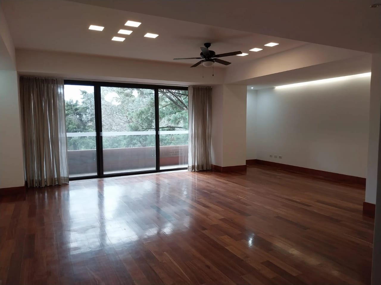 Vive en Casa Margarita zona 10 — Apartamento en Alquiler en Casa Margarita, Zona 10, Guatemala, Ciudad — foto 1 de 7