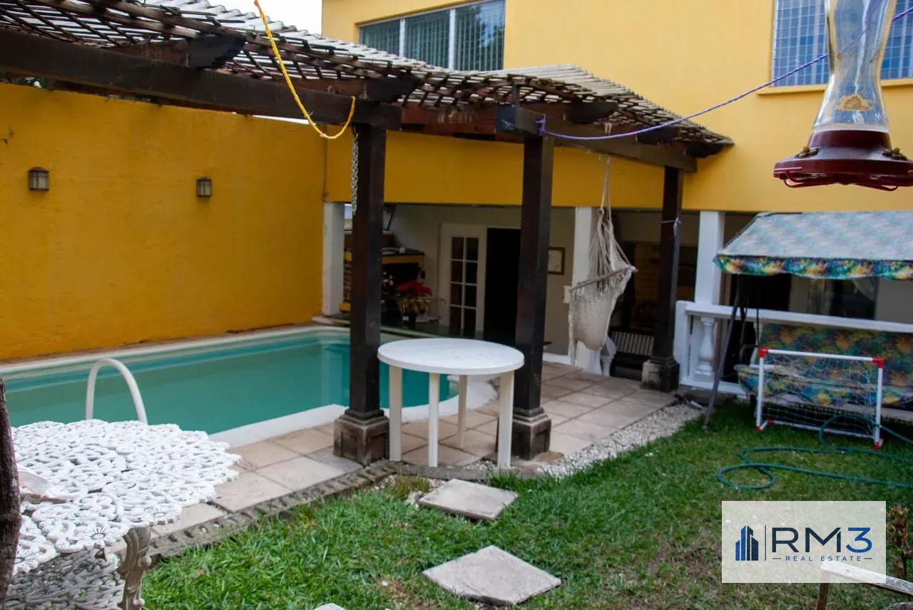 Venta de Casa con Piscina en Santa Rita 2, Zona 2 de Mixco — Casa en Venta en Zona 2 Mixco, Guatemala, Ciudad — foto 12 de 14