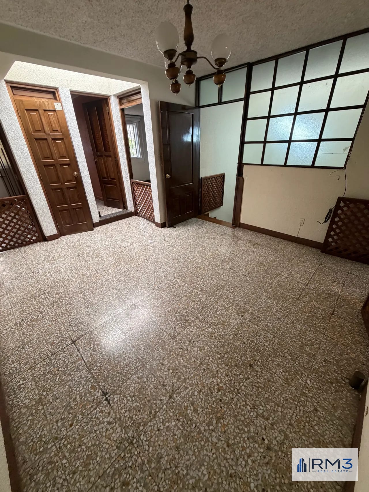 Sala Familiar — Se vende casa en Residenciales las Bugambilias Zona 7 — Casa en Venta en Zona 7, Guatemala, Ciudad — foto 6 de 12