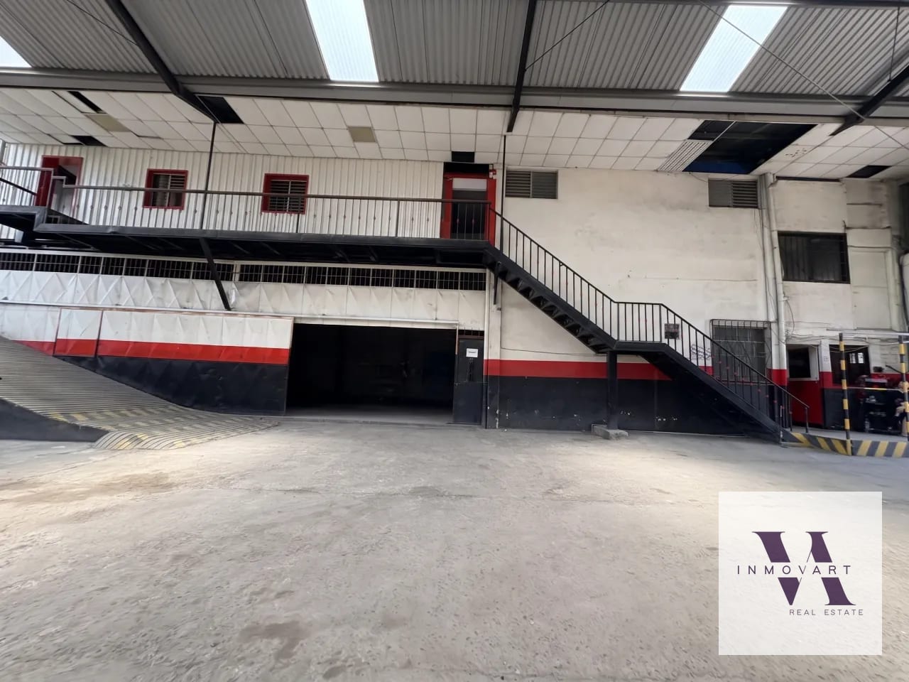 Ganga bodega en Venta Blvd Sur San Cristóbal — Bodega / Ofibodega en Venta en Zona 8 Mixco, Guatemala, Ciudad — foto 2 de 5