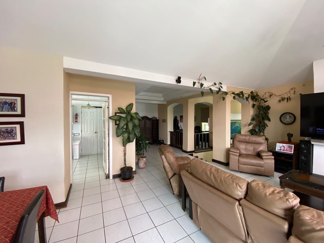 Casa en Venta Colinas de Andalucia — Casa en Venta en Colinas De Andalucia, Carretera a El Salvador, Guatemala, Ciudad — foto 2 de 5