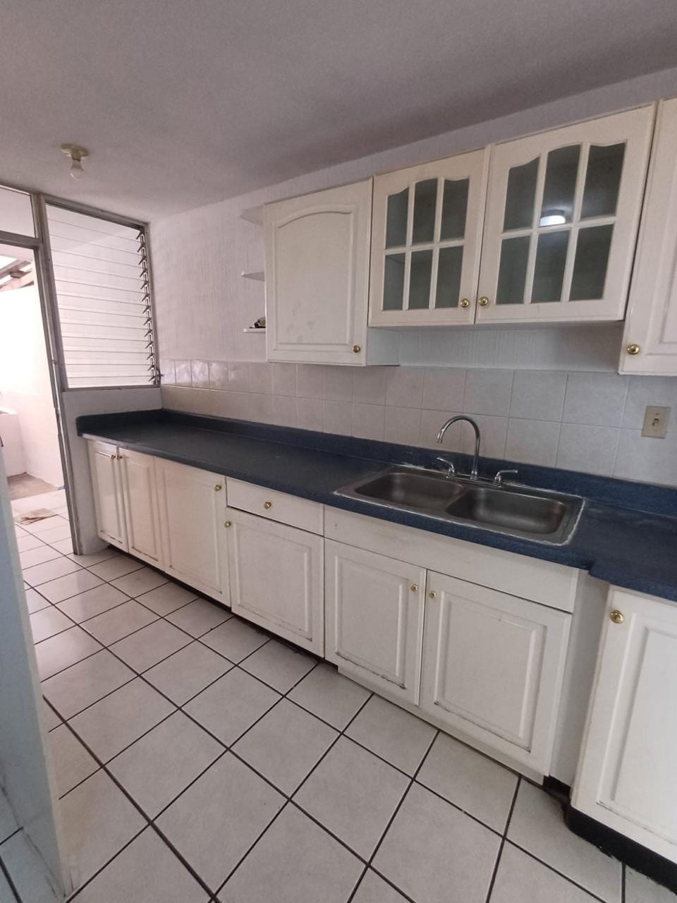 Townhouse en Venta San Cristobal — Casa en Venta en Pinares de San Cristobal, Zona 8 Mixco, Guatemala, Ciudad — foto 3 de 4