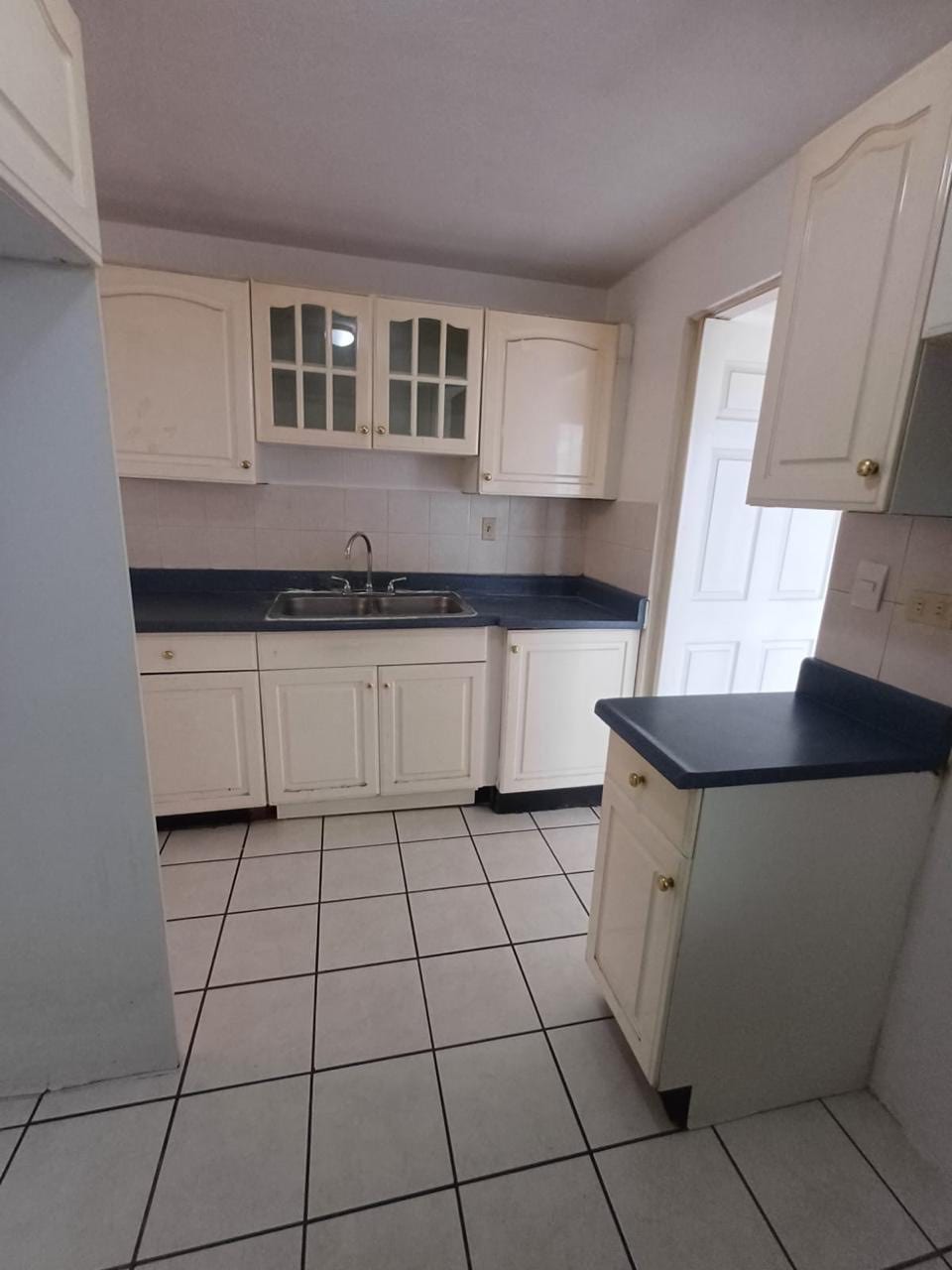 Townhouse en Venta San Cristobal — Casa en Venta en Pinares de San Cristobal, Zona 8 Mixco, Guatemala, Ciudad — foto 4 de 4