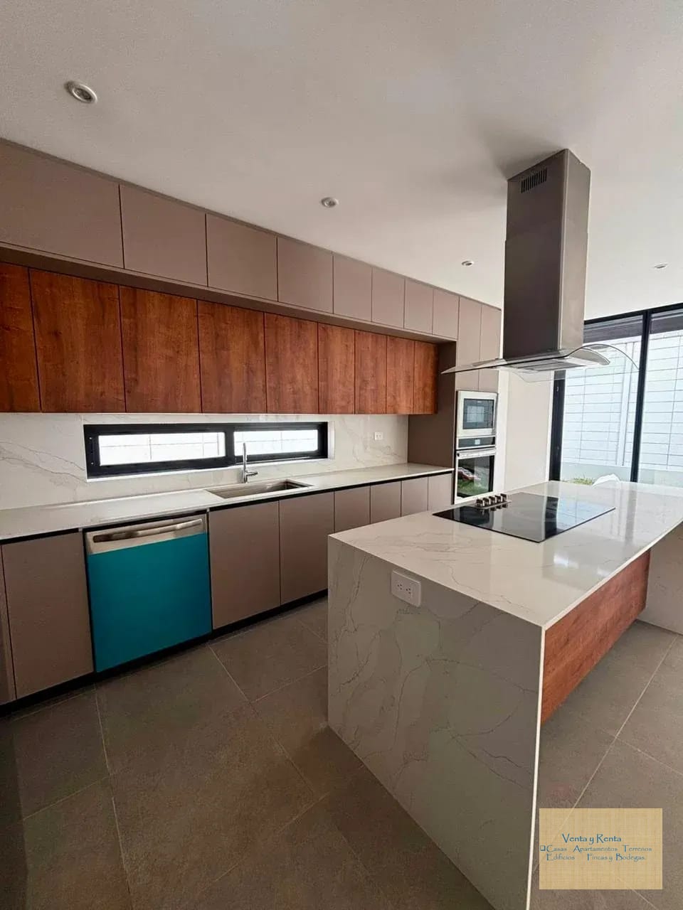 Zona 10 Casa en Exclusivo Condominio Molié — Casa en Venta en Zona 10, Guatemala, Ciudad — foto 4 de 11
