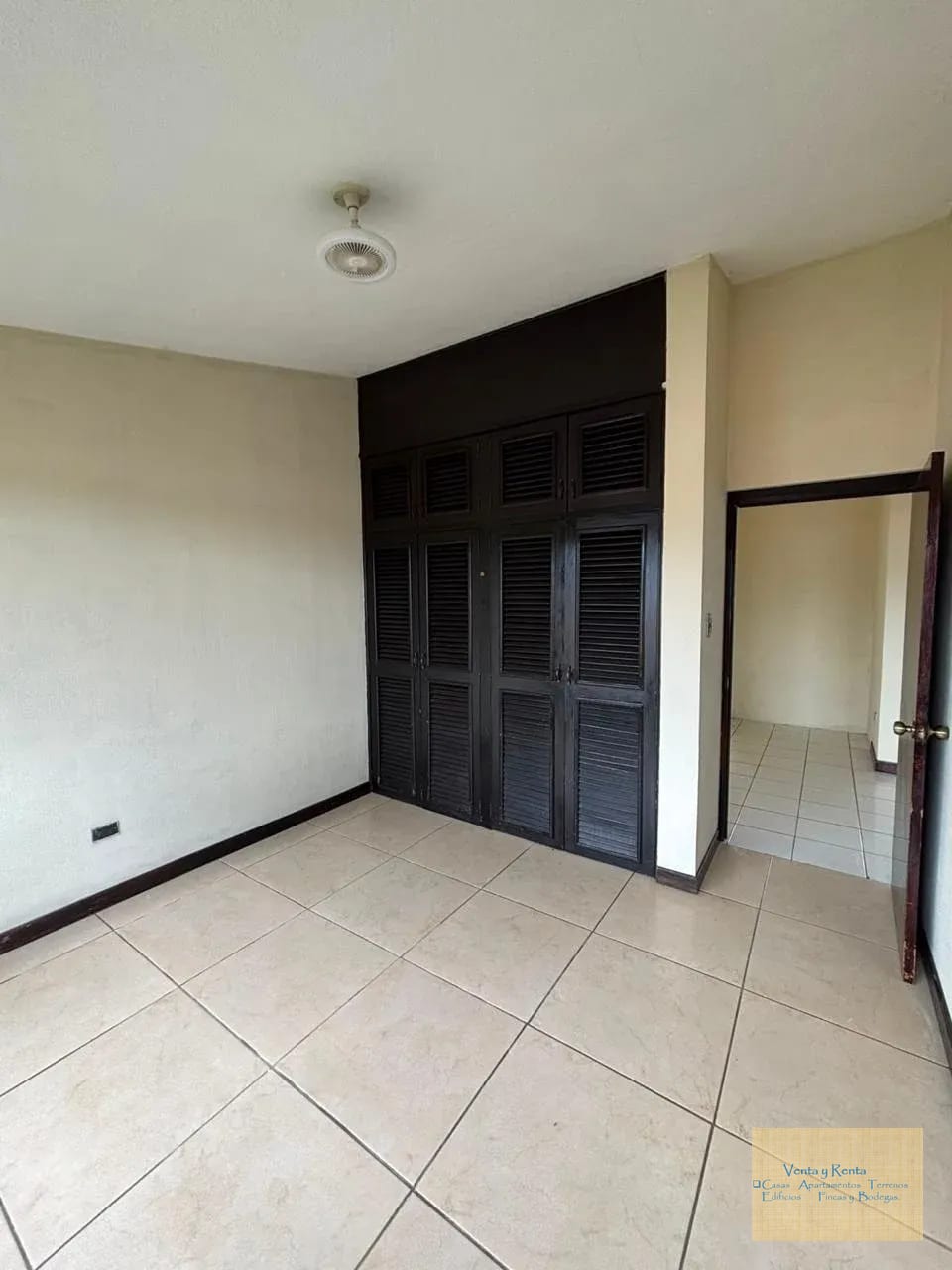 Zona 16 Casa 2 Niveles en Santa Amelia — Casa en Venta en Santa Amelia, Zona 16, Guatemala, Ciudad — foto 6 de 11