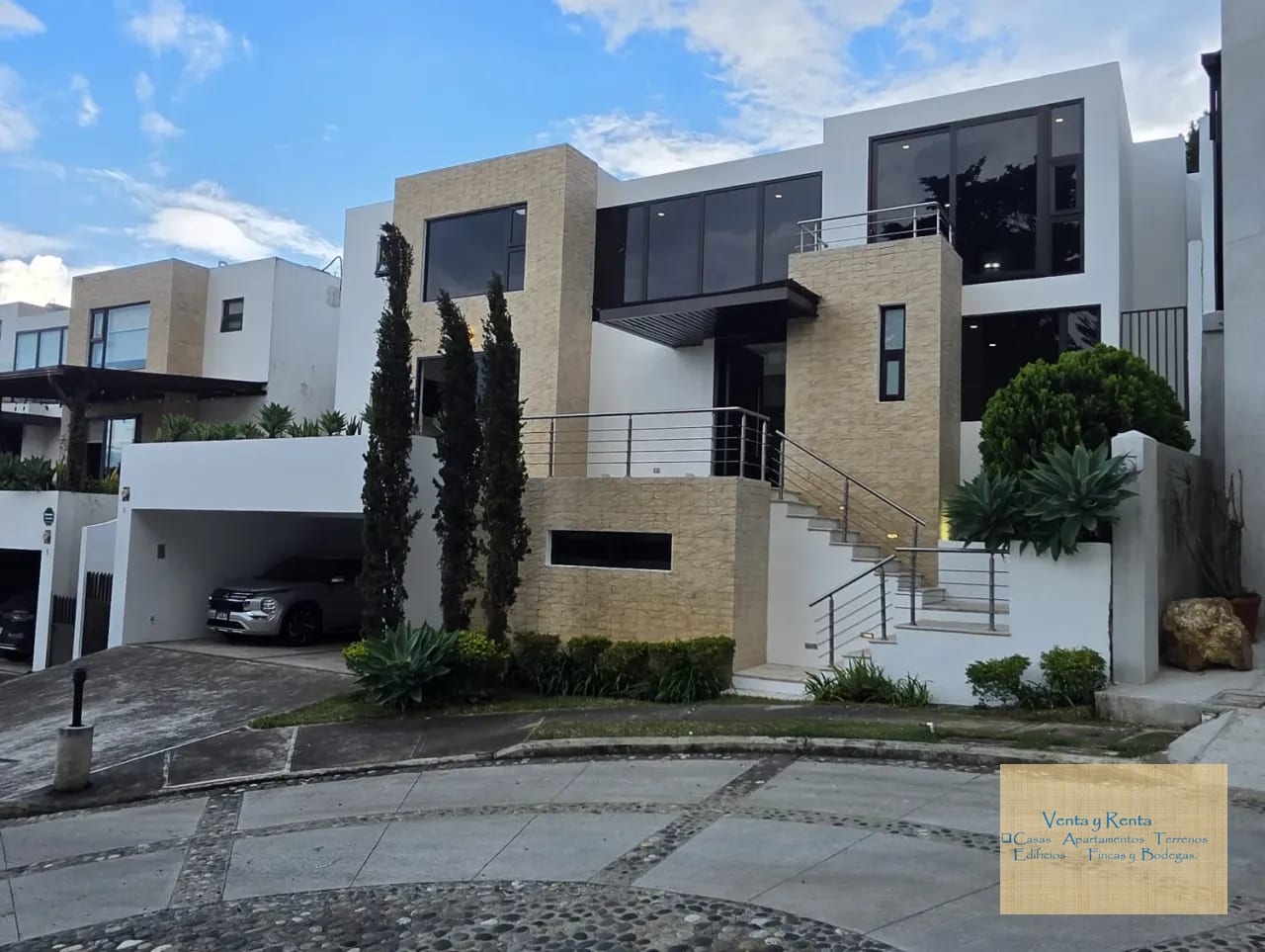 Zona 16 Casa en Lomas de San Isidro — Casa en Venta en Lomas de San Isidro, Zona 16, Guatemala, Ciudad — foto 2 de 17