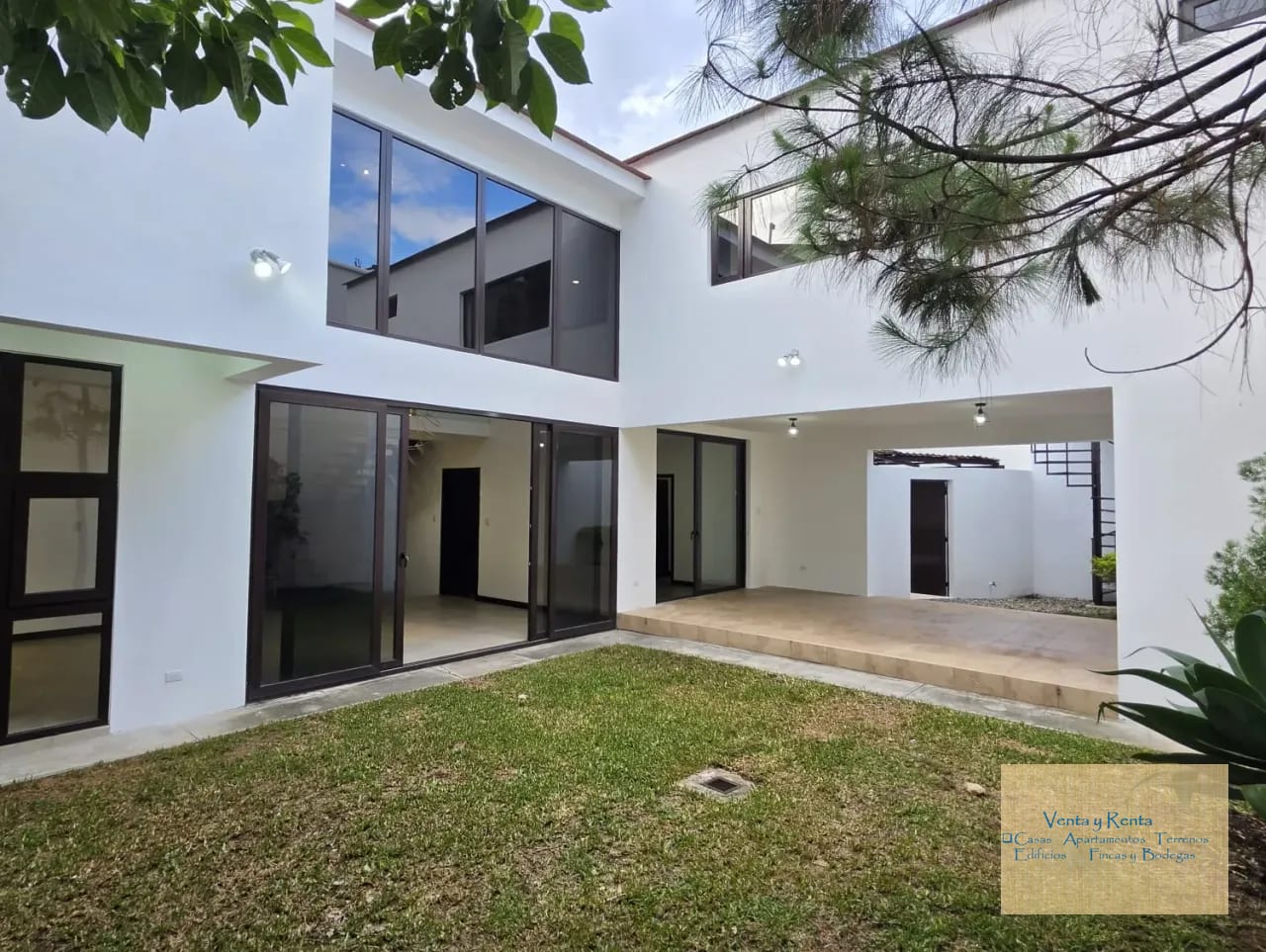 Zona 16 Casa en Lomas de San Isidro — Casa en Venta en Lomas de San Isidro, Zona 16, Guatemala, Ciudad — foto 14 de 17