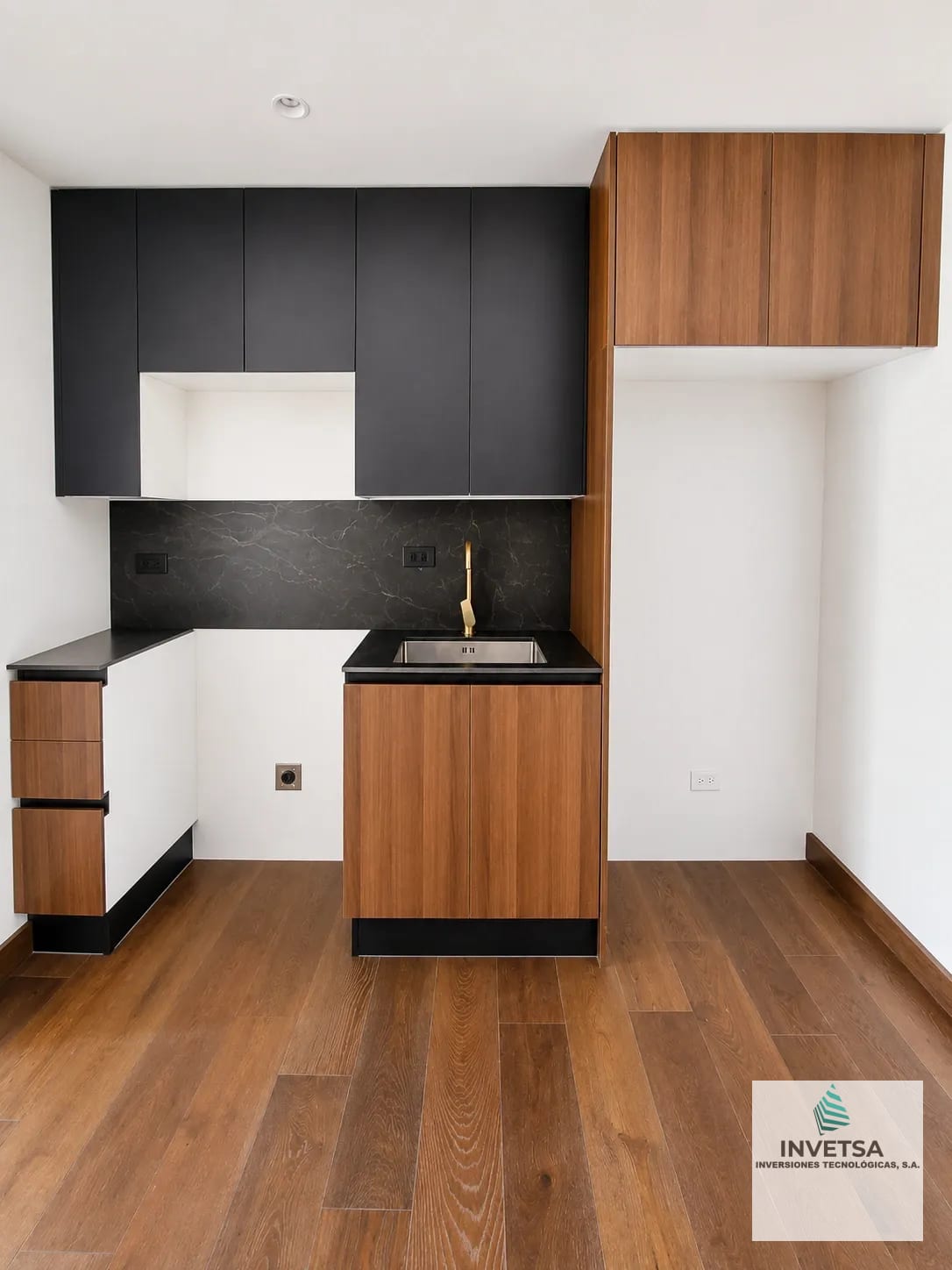 APARTAMENTO EN RENTA - EDIFICIO ATARAH, ZONA 10 — Apartamento en Alquiler en Atarah, Zona 10, Guatemala, Ciudad — foto 6 de 14