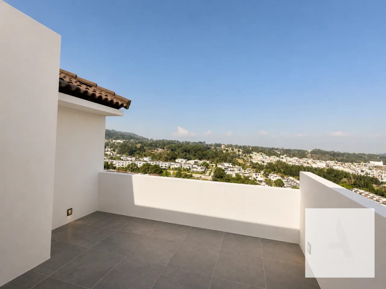 Casa moderna con jardín en zona 16 — Casa en Alquiler en Lomas de San Isidro, Zona 16, Guatemala, Ciudad — foto 12 de 12