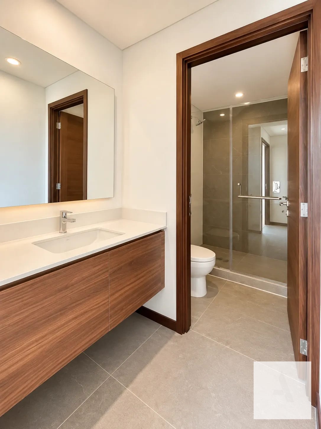 Baño — Apartamento en renta | Reserva 5ta Avenida, Zona 14 | 3 habitaciones — Apartamento en Alquiler en Quinta Avenida, Zona 14, Guatemala, Ciudad — foto 7 de 14