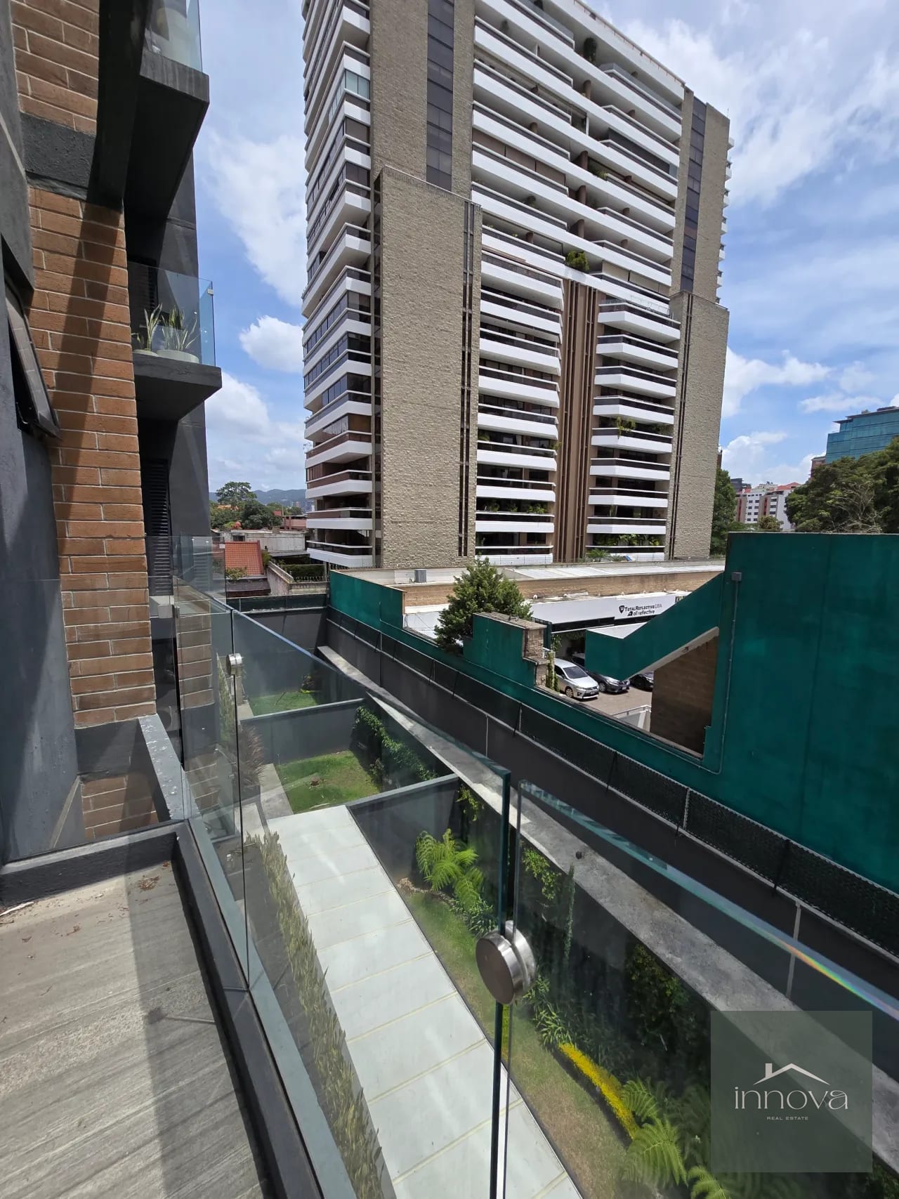 Vendo Lindo Apto. en el Corazon de Zona 10, Reserva 10, 3 Hab+servicio — Apartamento en Venta en Reserva Diez, Zona 10, Guatemala, Ciudad — foto 8 de 9