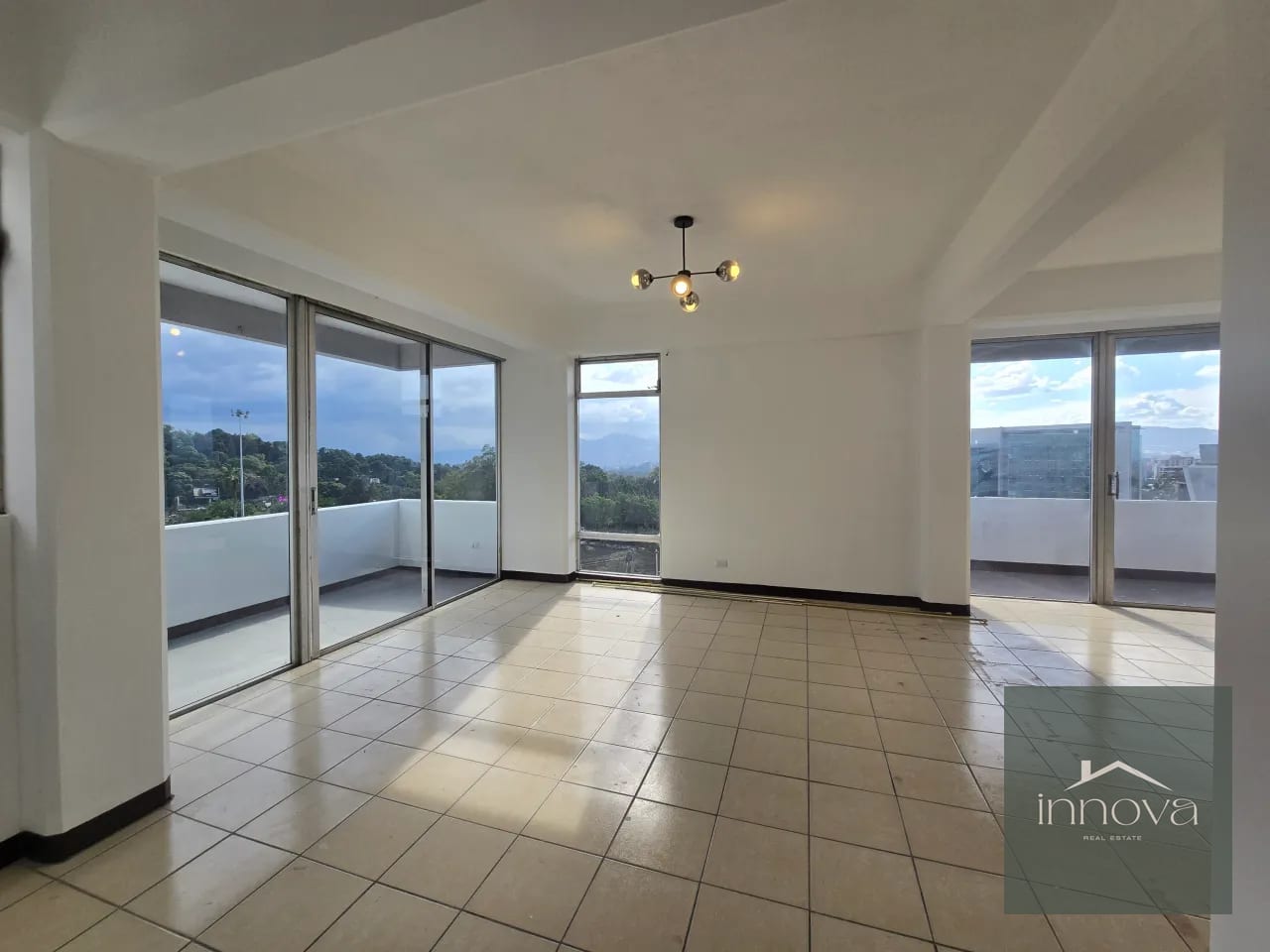 Alquilo Amplio Apartamento en Zona 15, Convista, 205MTS — Apartamento en Alquiler en Zona 15, Guatemala, Ciudad — foto 2 de 9