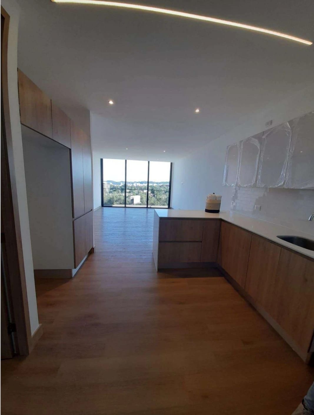 APARTAMENTO EN RENTA, ZONA 15 EDIFICIO TRIVA — Apartamento en Alquiler en Trivá, Zona 15, Guatemala, Ciudad — foto 1 de 17