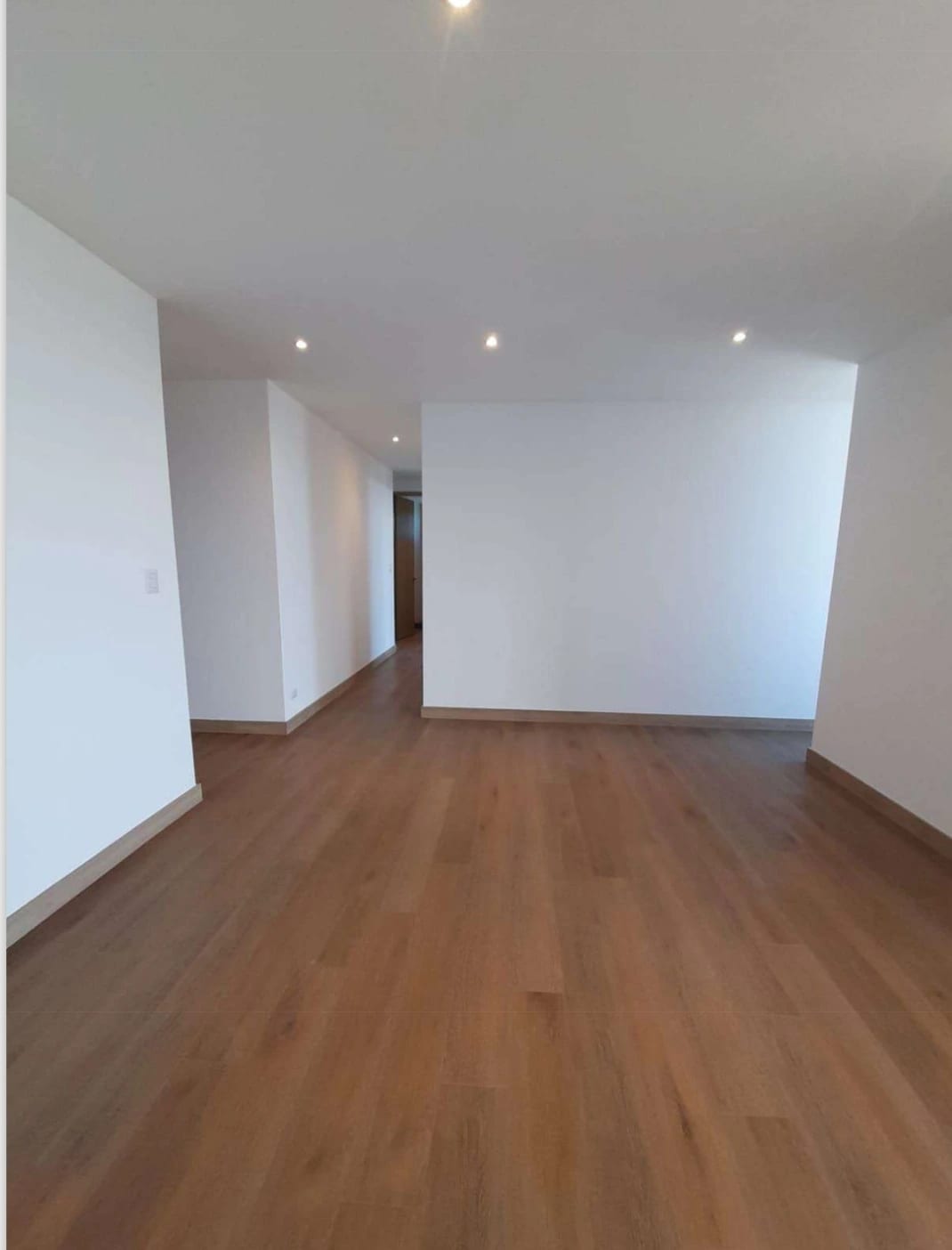 APARTAMENTO EN RENTA, ZONA 15 EDIFICIO TRIVA — Apartamento en Alquiler en Trivá, Zona 15, Guatemala, Ciudad — foto 2 de 17