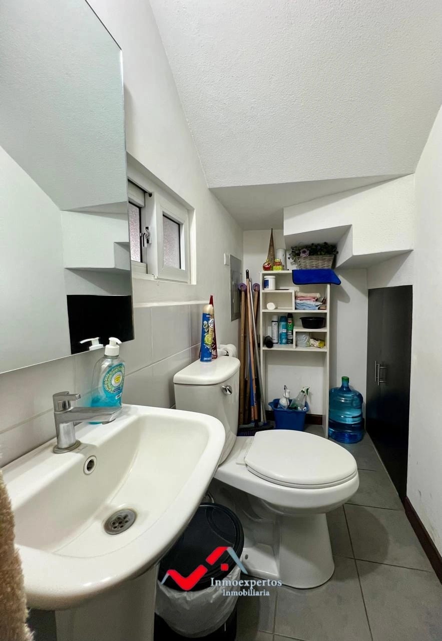 CASA EN VENTA EN ZONA 10 DE MIXCO, CONDADO SAN JACINTO — Casa en Venta en Lomas de San Jacinto, Zona 10 Mixco, Guatemala, Ciudad — foto 7 de 17