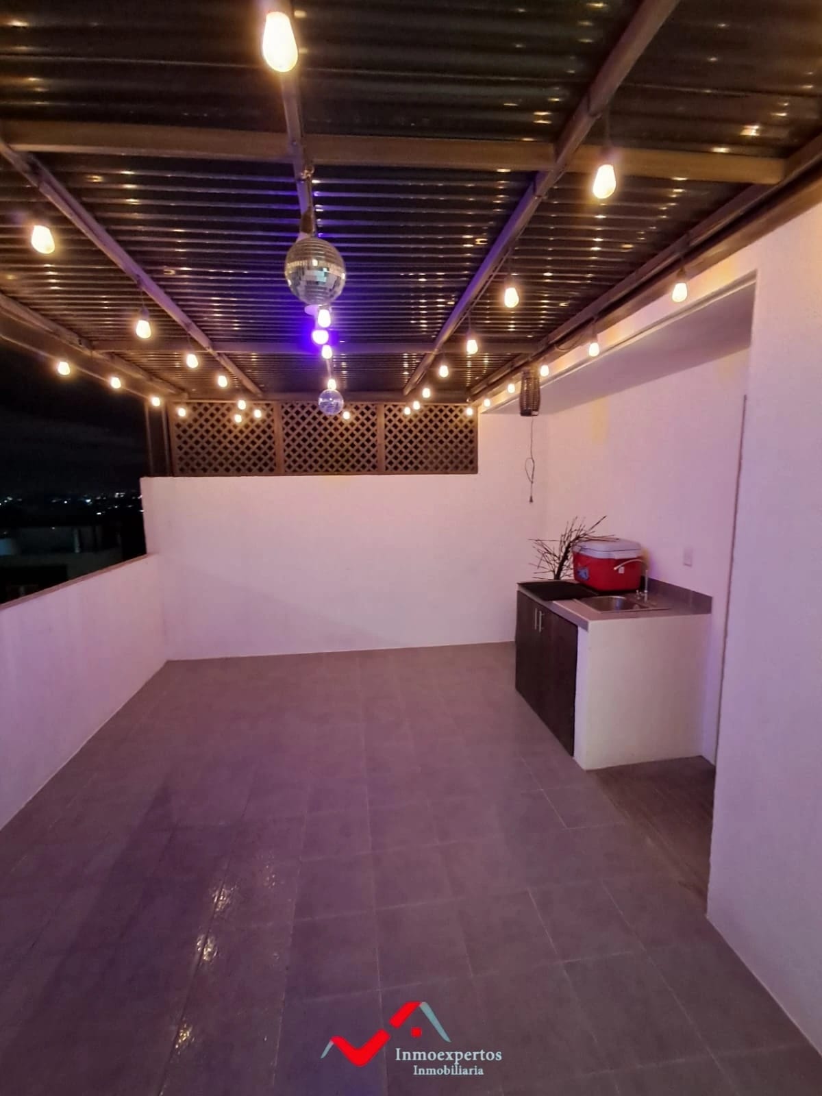 CASA EN VENTA EN ZONA 10 DE MIXCO, CONDADO SAN JACINTO — Casa en Venta en Lomas de San Jacinto, Zona 10 Mixco, Guatemala, Ciudad — foto 16 de 17