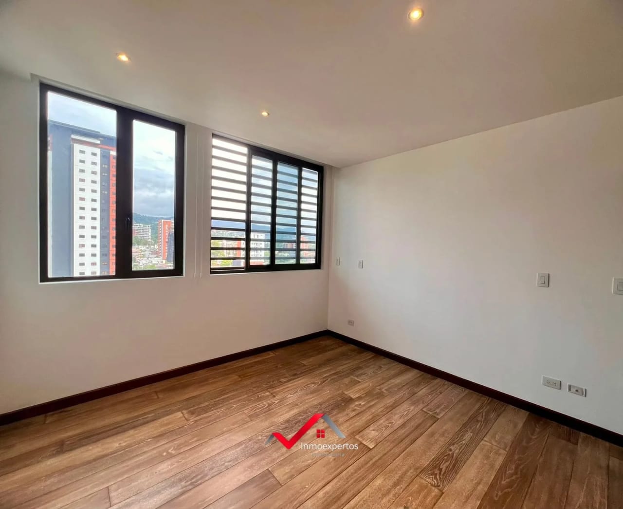 APARTAMENTO EN RENTA EN ZONA 15 — Apartamento en Alquiler en Vhista, Zona 15, Guatemala, Ciudad — foto 3 de 15