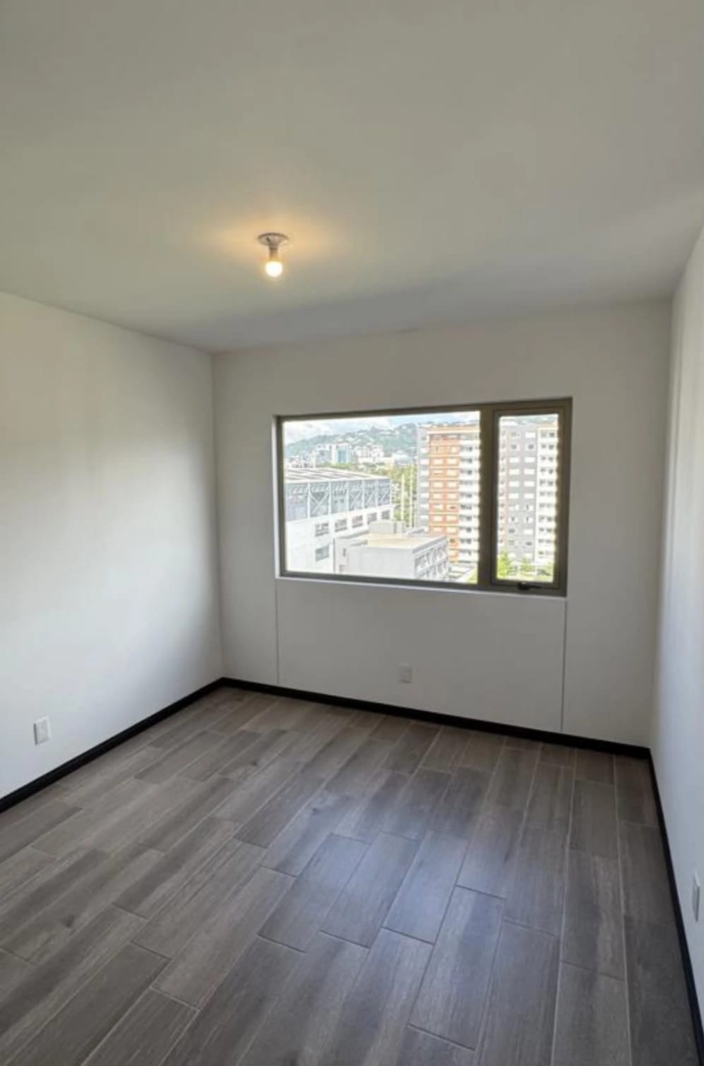 Apartamento en Renta en Zona 14 Edificio Segheria — Apartamento en Alquiler en Segheria, Zona 14, Guatemala, Ciudad — foto 4 de 14