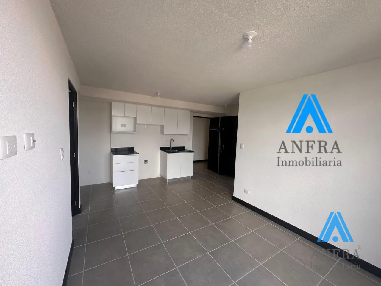 Bonito apartamento en renta zona 12. Cercano a USAC — Apartamento en Alquiler en Esenta, Zona 12, Guatemala, Ciudad — foto 2 de 9