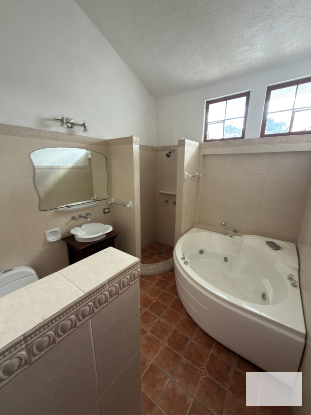 Casa en venta en Residencial exclusivo en zona 16 sector la montaña — Casa en Venta en La Montaña, Zona 16, Guatemala, Ciudad — foto 6 de 9