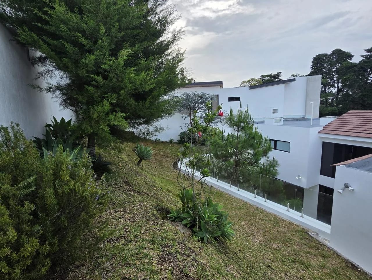 Espectacular residencia en venta en zona 16 Lomas de San Isidro — Casa en Venta en Lomas de San Isidro, Zona 16, Guatemala, Ciudad — foto 12 de 15