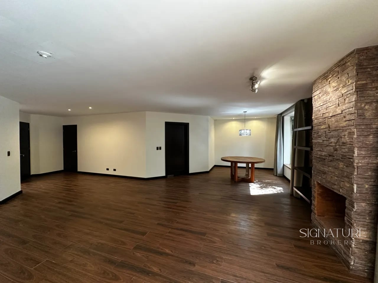 Casa en Venta - Col. El Prado, Z.10 — Casa en Venta en Zona 10, Guatemala, Ciudad — foto 3 de 12