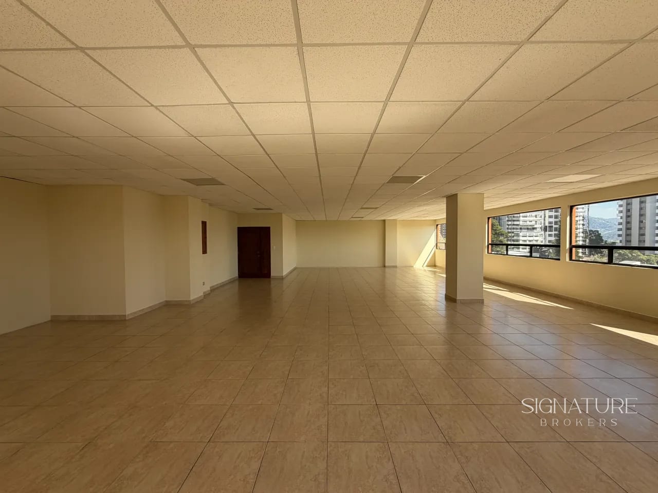 Oficina en renta – Edificio Condesa II, 23 Calle Z.13 — Oficina en Alquiler en Zona 13, Guatemala, Ciudad — foto 3 de 7