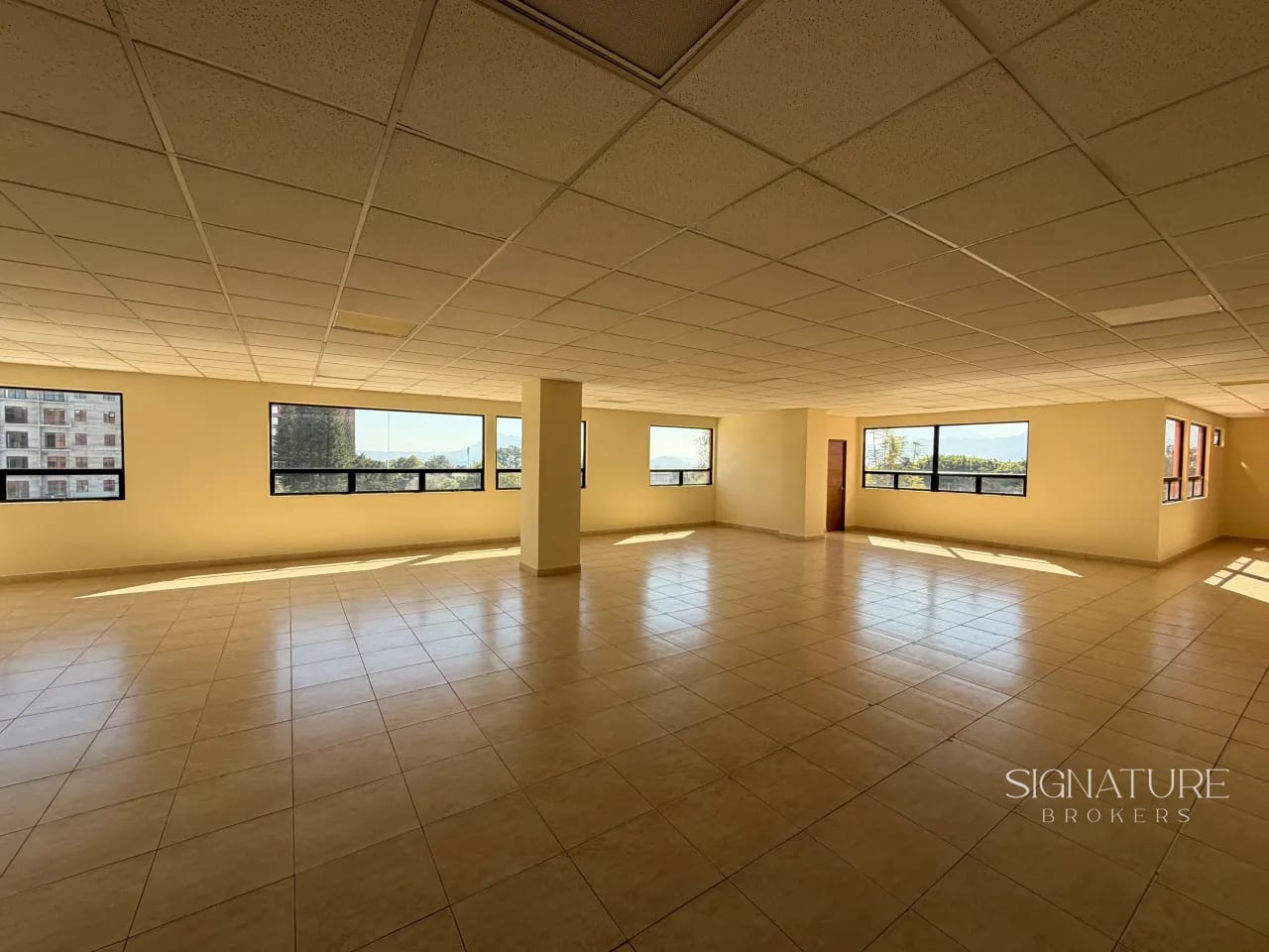Oficina en renta – Edificio Condesa II, 23 Calle Z.13 — Oficina en Alquiler en Zona 13, Guatemala, Ciudad — foto 4 de 7