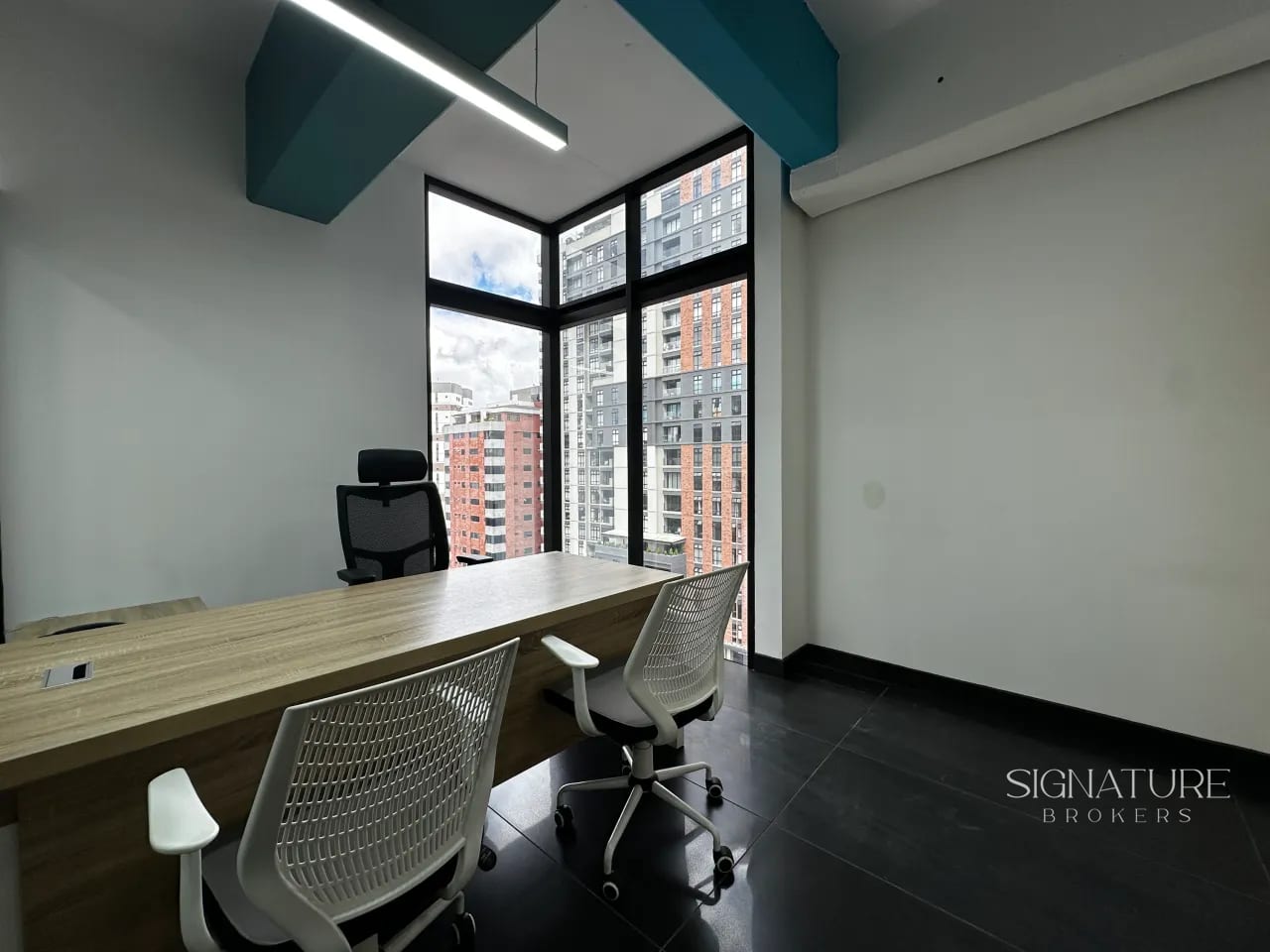 Oficina en renta – Edificio 01010 Z.10 — Oficina en Alquiler en Edificio 01010 (Cero Diez Diez), Zona 10, Guatemala, Ciudad — foto 8 de 12