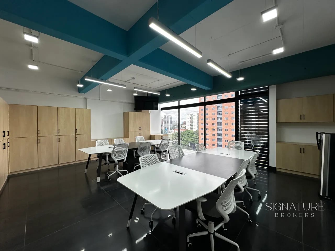 Oficina en renta – Edificio 01010 Z.10 — Oficina en Alquiler en Edificio 01010 (Cero Diez Diez), Zona 10, Guatemala, Ciudad — foto 2 de 12