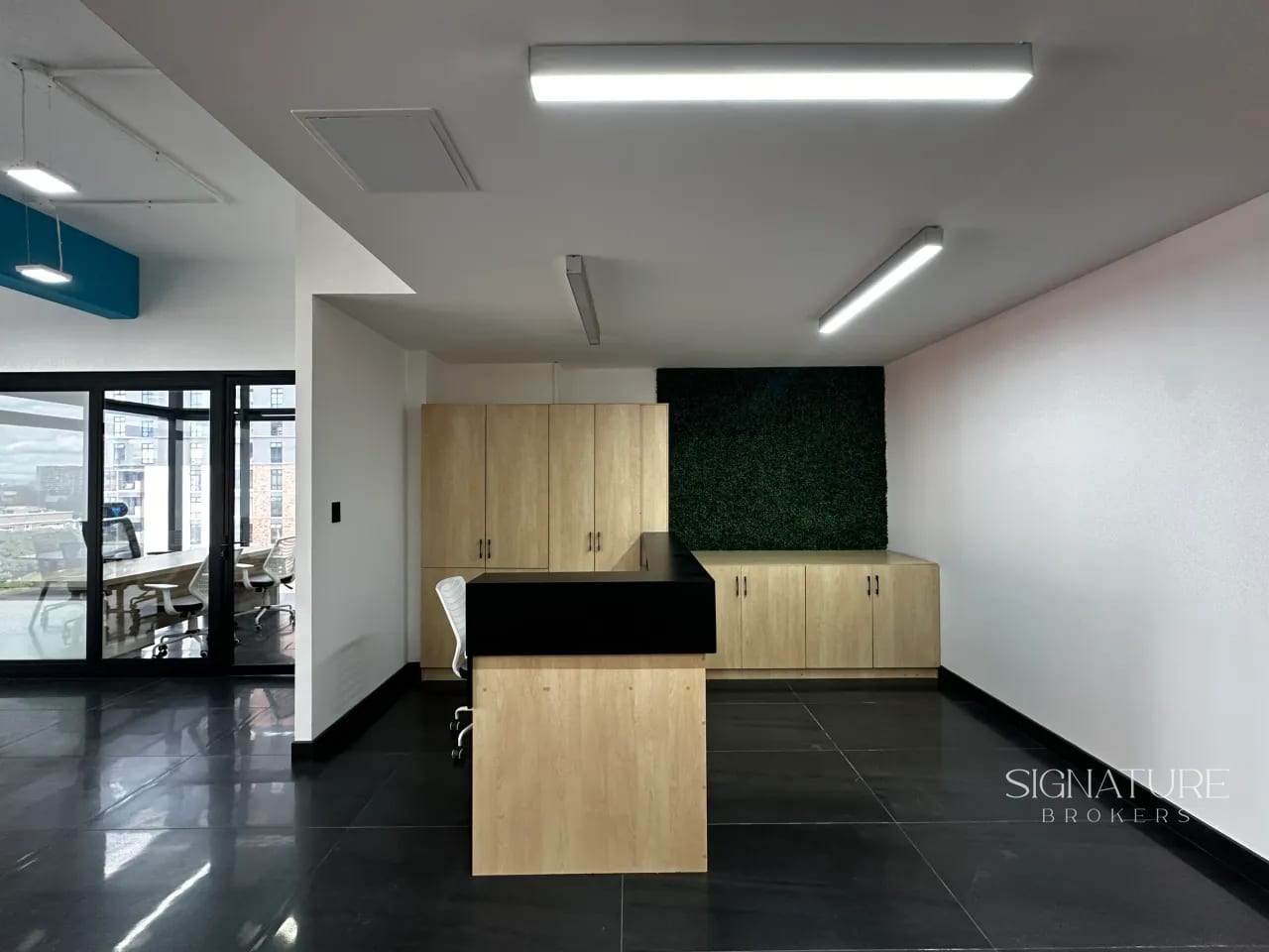 Oficina en renta – Edificio 01010 Z.10 — Oficina en Alquiler en Edificio 01010 (Cero Diez Diez), Zona 10, Guatemala, Ciudad — foto 10 de 12