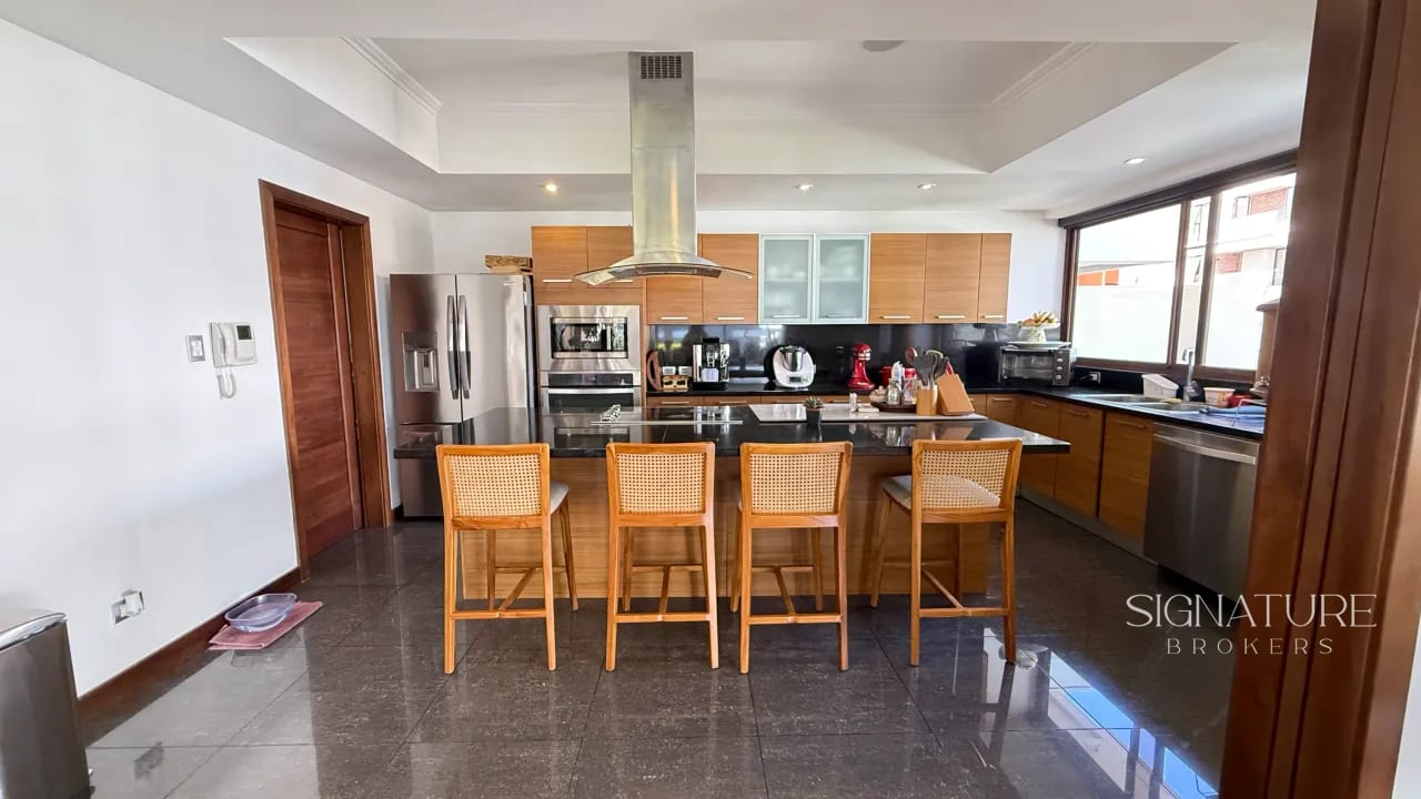 Apartamento en Venta con Jardínes - zona 14 — Apartamento en Venta en Gaudí, Zona 14, Guatemala, Ciudad — foto 9 de 10