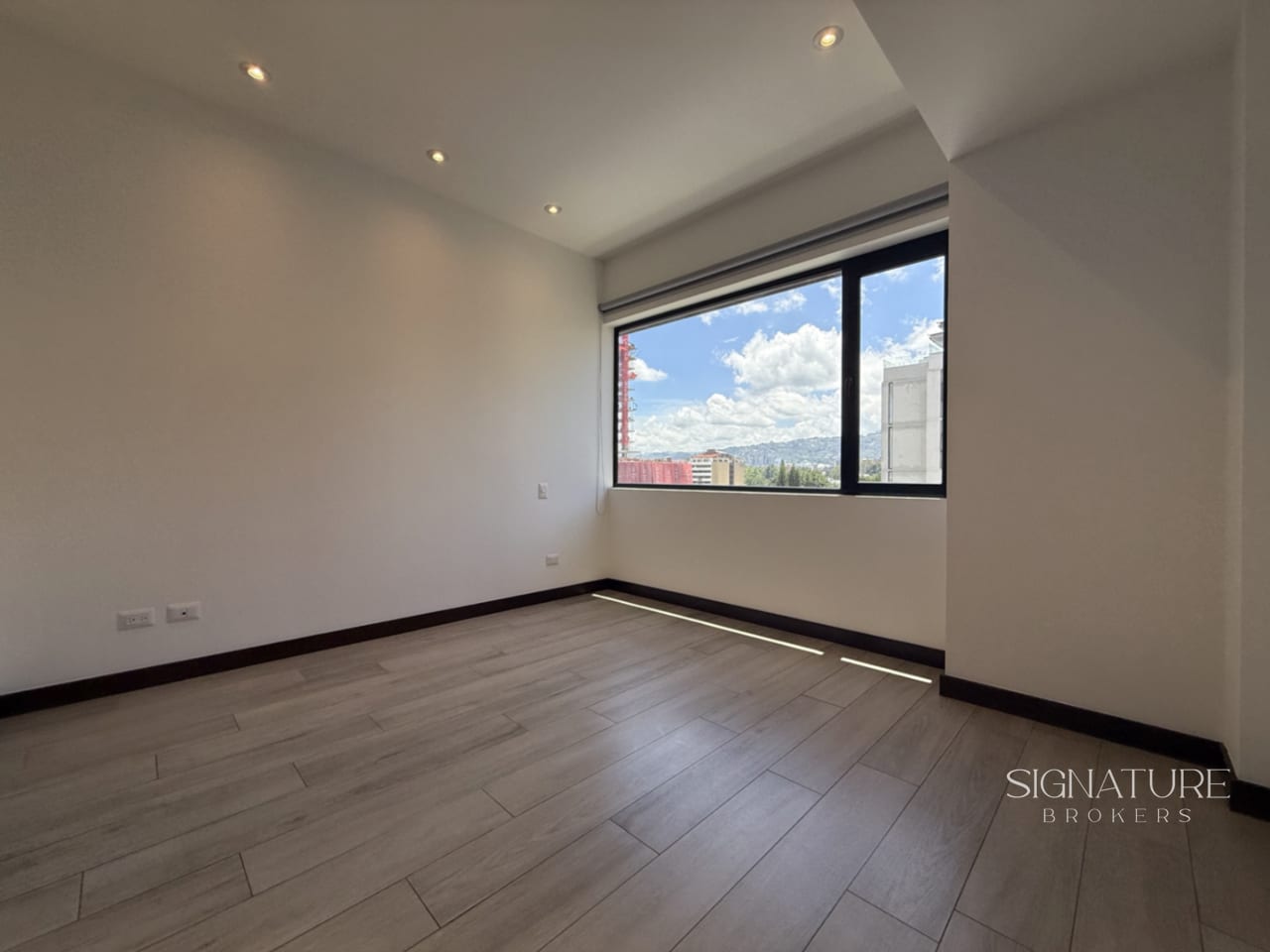 Dormitorio principal — Apartamento en Renta - Novus, Zona 14 — Apartamento en Alquiler en Novus, Zona 14, Guatemala, Ciudad — foto 4 de 13
