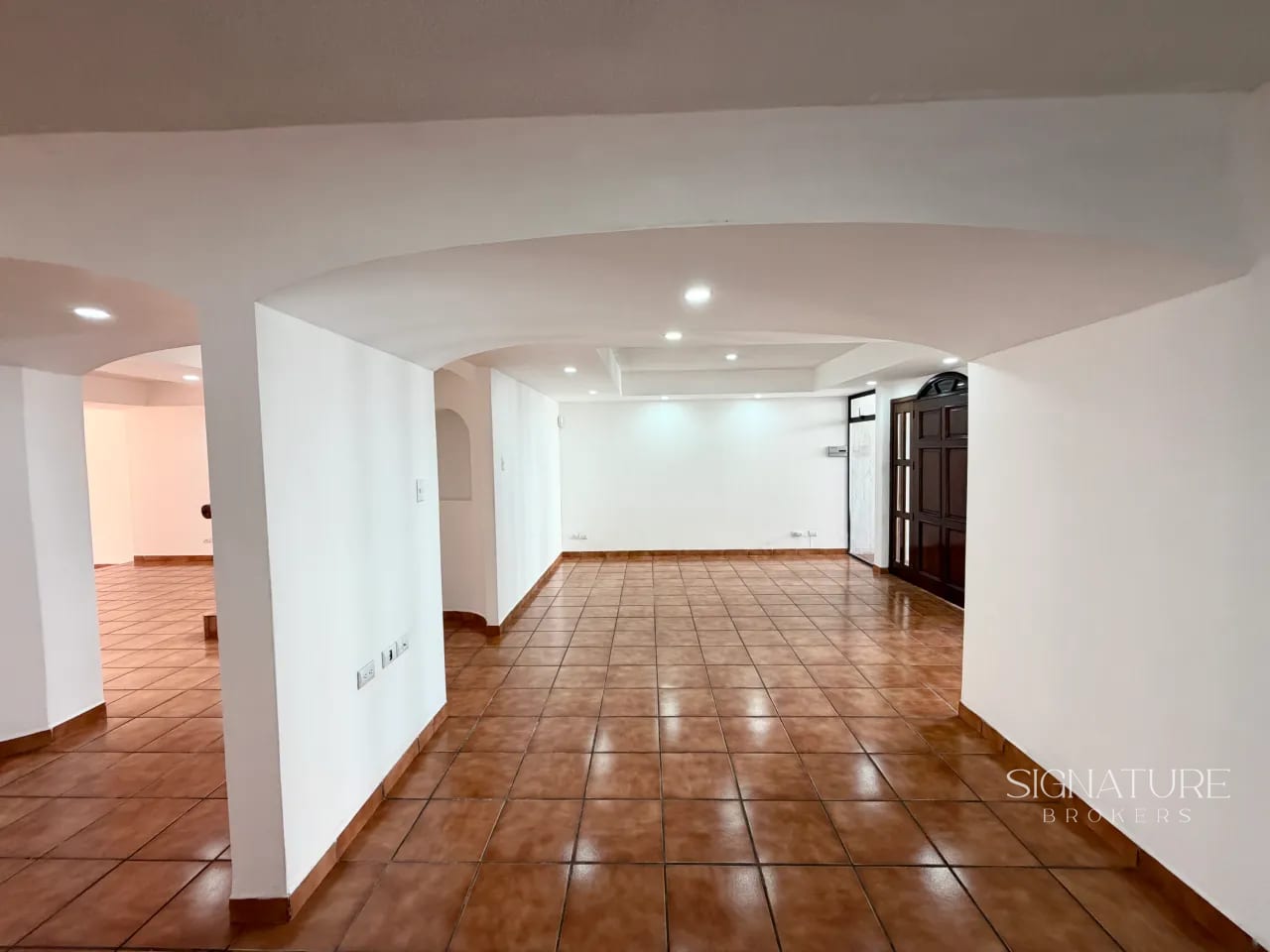 Casa en Renta: La Villa, 20 Ave, Zona 14 — Casa en Alquiler en Zona 14, Guatemala, Ciudad — foto 2 de 10