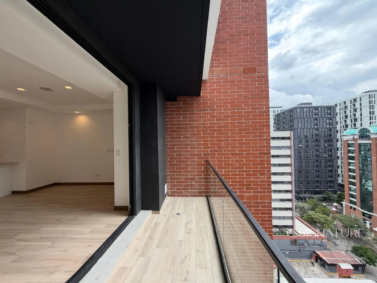 Apartamento en Venta - Ferre Díez Z.10 — Apartamento en Venta en Ferré Diez, Zona 10, Guatemala, Ciudad — foto 8 de 13