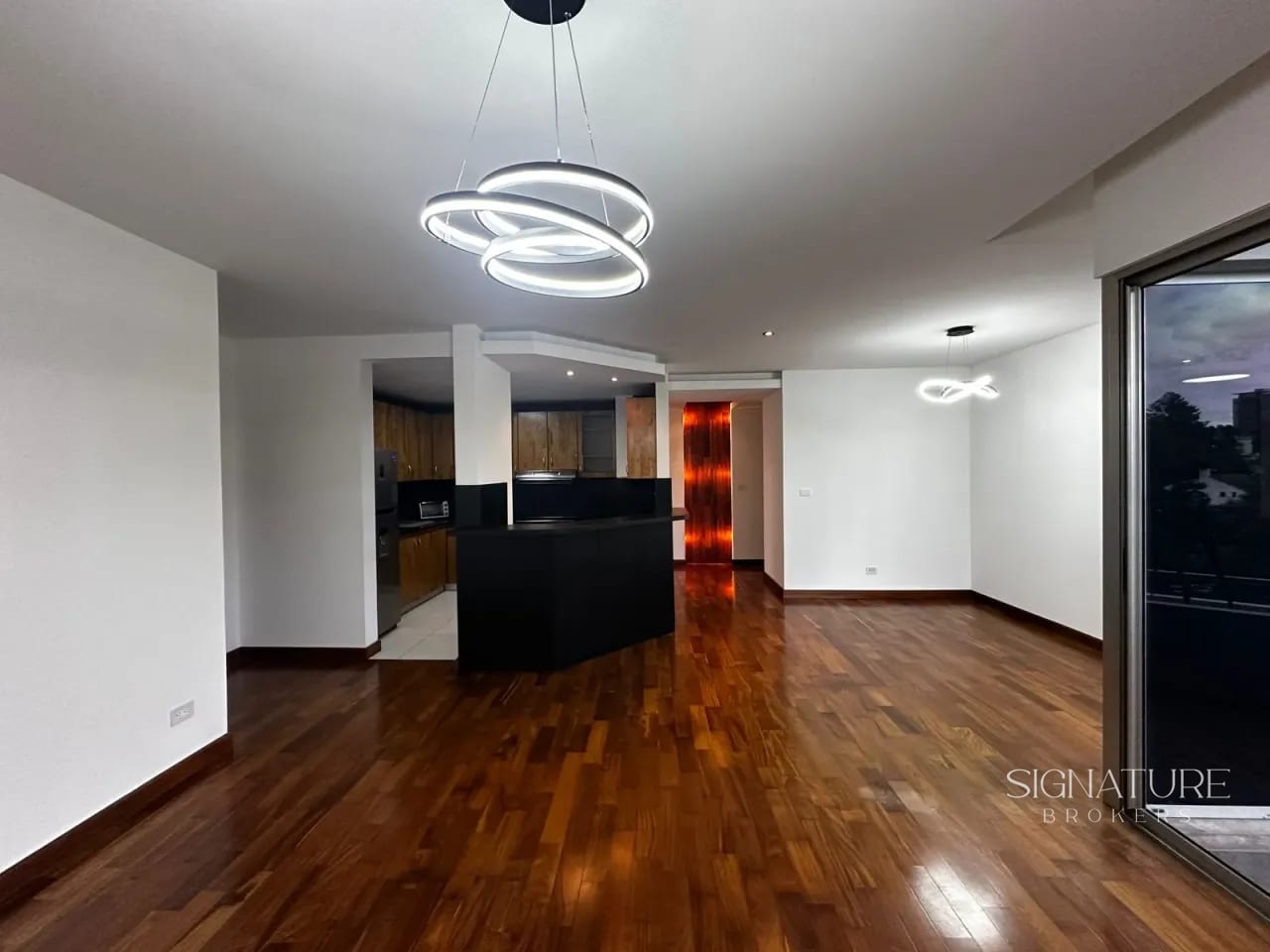 Apartamento en Renta – Oakland 12-24 Zona 10 — Apartamento en Alquiler en Zona 10, Guatemala, Ciudad — foto 1 de 9