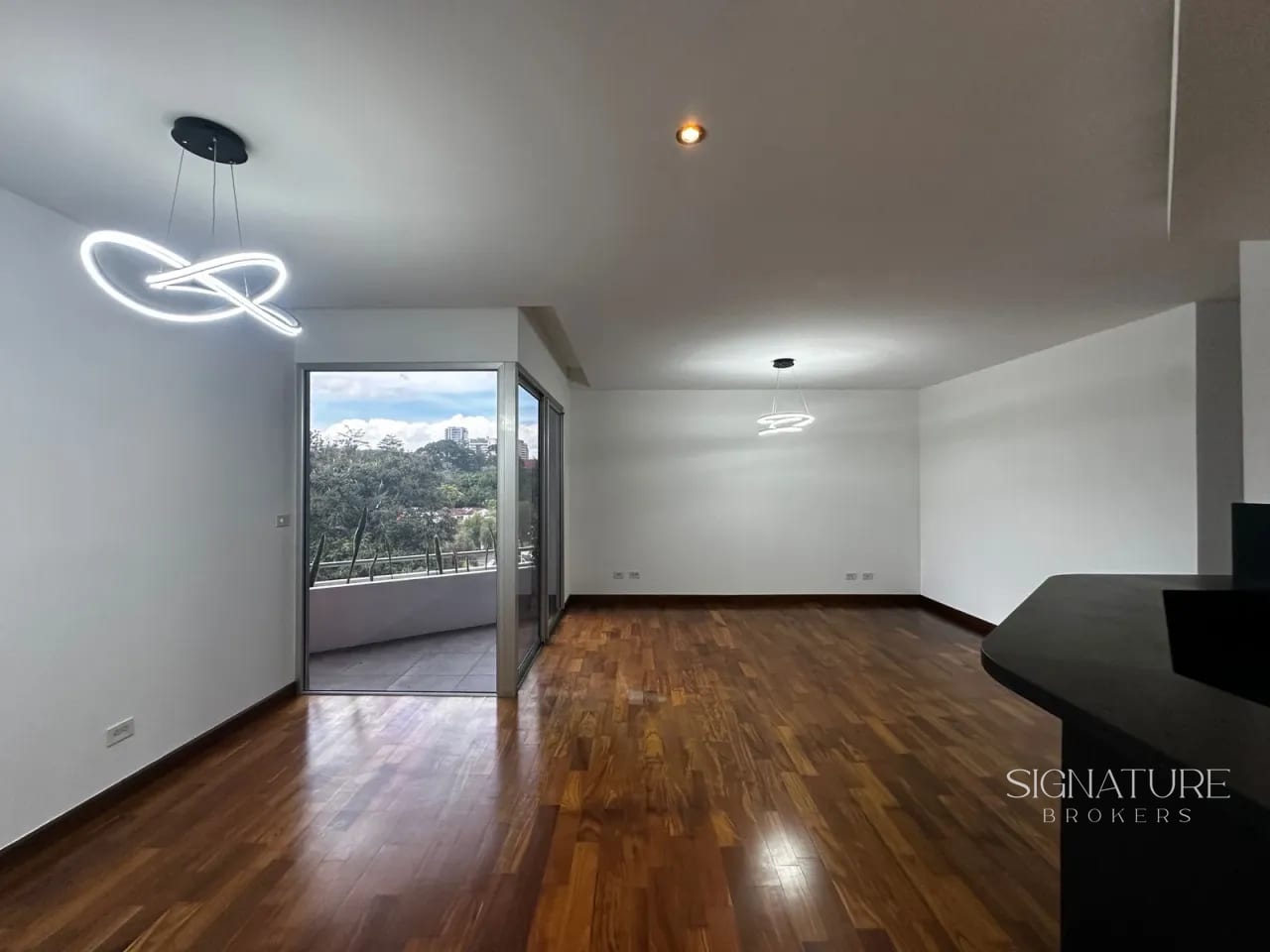 Apartamento en Renta – Oakland 12-24 Zona 10 — Apartamento en Alquiler en Zona 10, Guatemala, Ciudad — foto 2 de 9