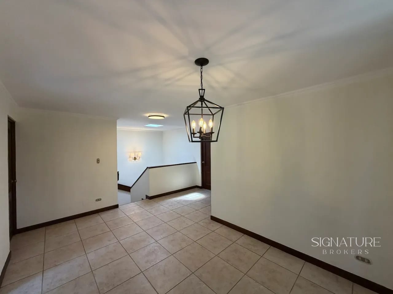 Casa en Renta – San Antonio Residenciales, Km. 16.5 CES — Casa en Alquiler en San Antonio, Carretera a El Salvador, Guatemala, Ciudad — foto 1 de 9