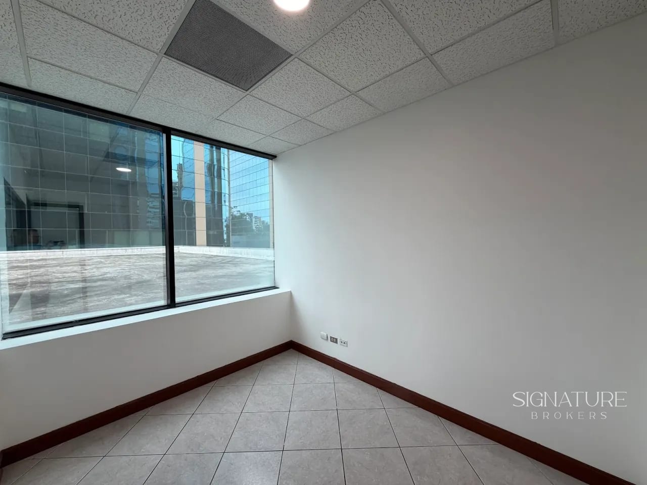 Oficina en Renta – Europlaza, 5ta Avenida Z.14 — Oficina en Alquiler en Europlaza, Zona 14, Guatemala, Ciudad — foto 4 de 17