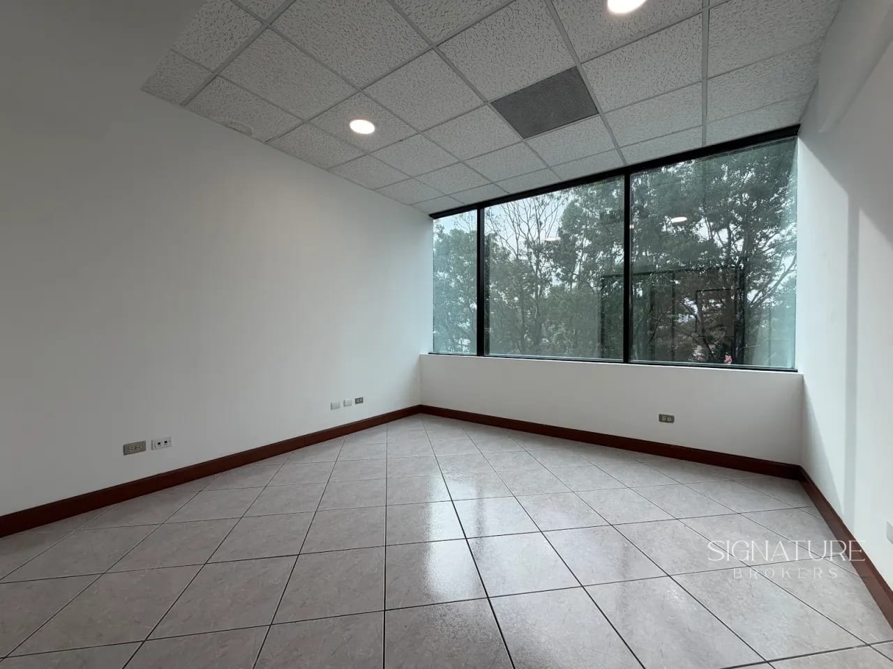 Oficina en Renta – Europlaza, 5ta Avenida Z.14 — Oficina en Alquiler en Europlaza, Zona 14, Guatemala, Ciudad — foto 9 de 17