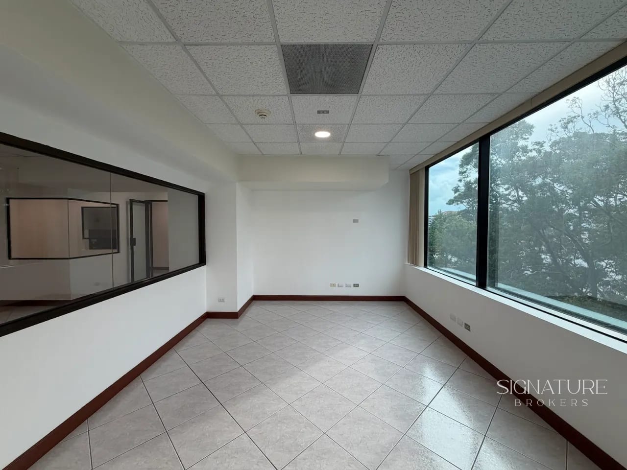 Oficina en Renta – Europlaza, 5ta Avenida Z.14 — Oficina en Alquiler en Europlaza, Zona 14, Guatemala, Ciudad — foto 11 de 17