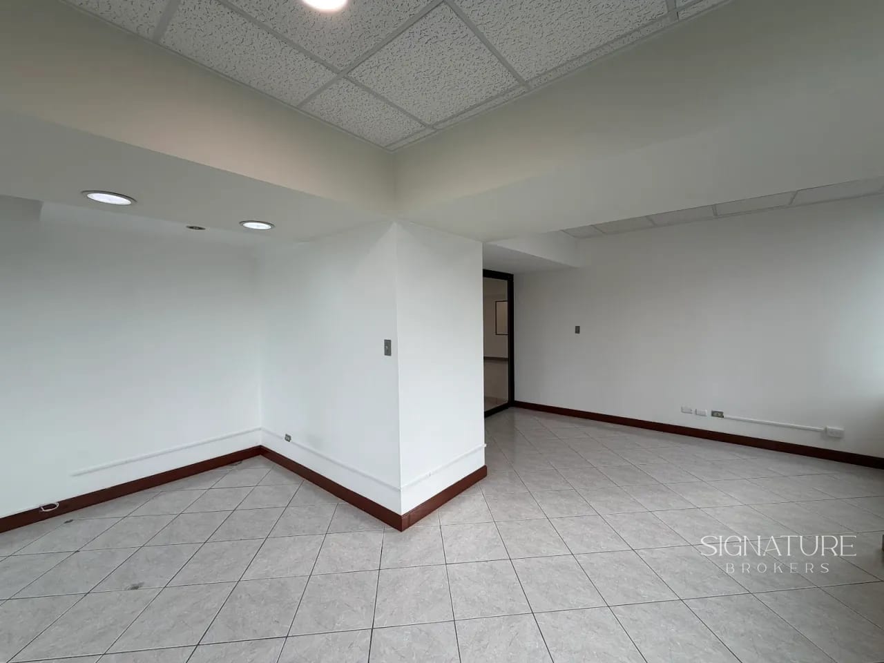 Oficina en Renta – Europlaza, 5ta Avenida Z.14 — Oficina en Alquiler en Europlaza, Zona 14, Guatemala, Ciudad — foto 16 de 17