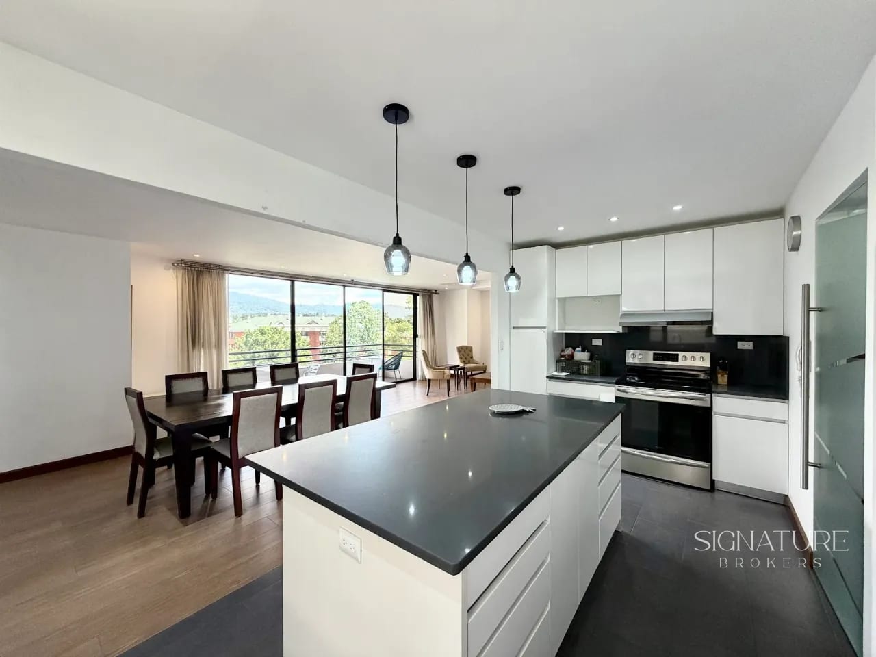 Apartamento en Renta – Chatelet Z.14 — Apartamento en Alquiler en Chatelet, Zona 14, Guatemala, Ciudad — foto 1 de 10