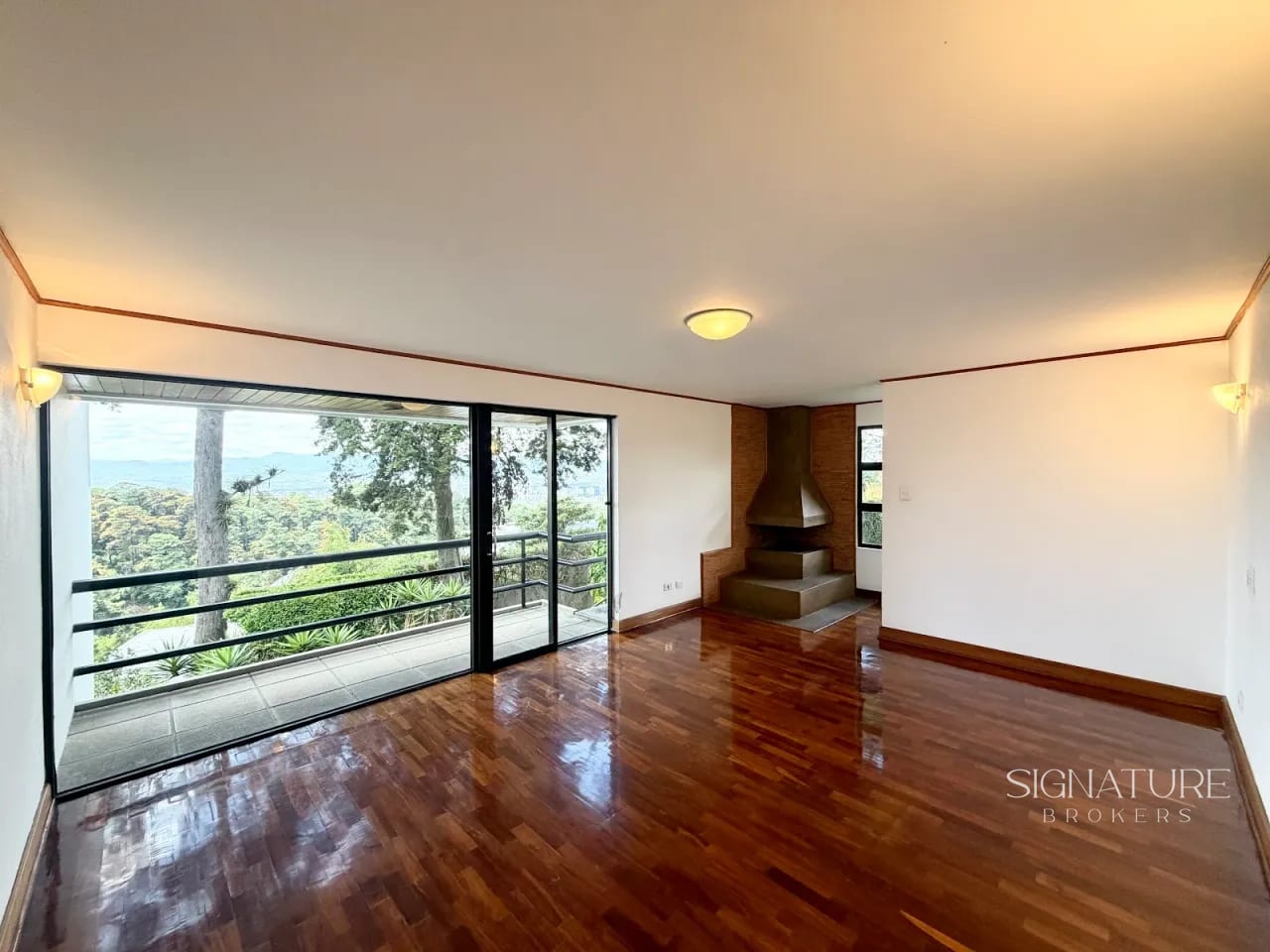 Casa en Venta – Lomas del Bosque, Finca La Plata Z.10 — Casa en Venta en Zona 10, Guatemala, Ciudad — foto 4 de 10