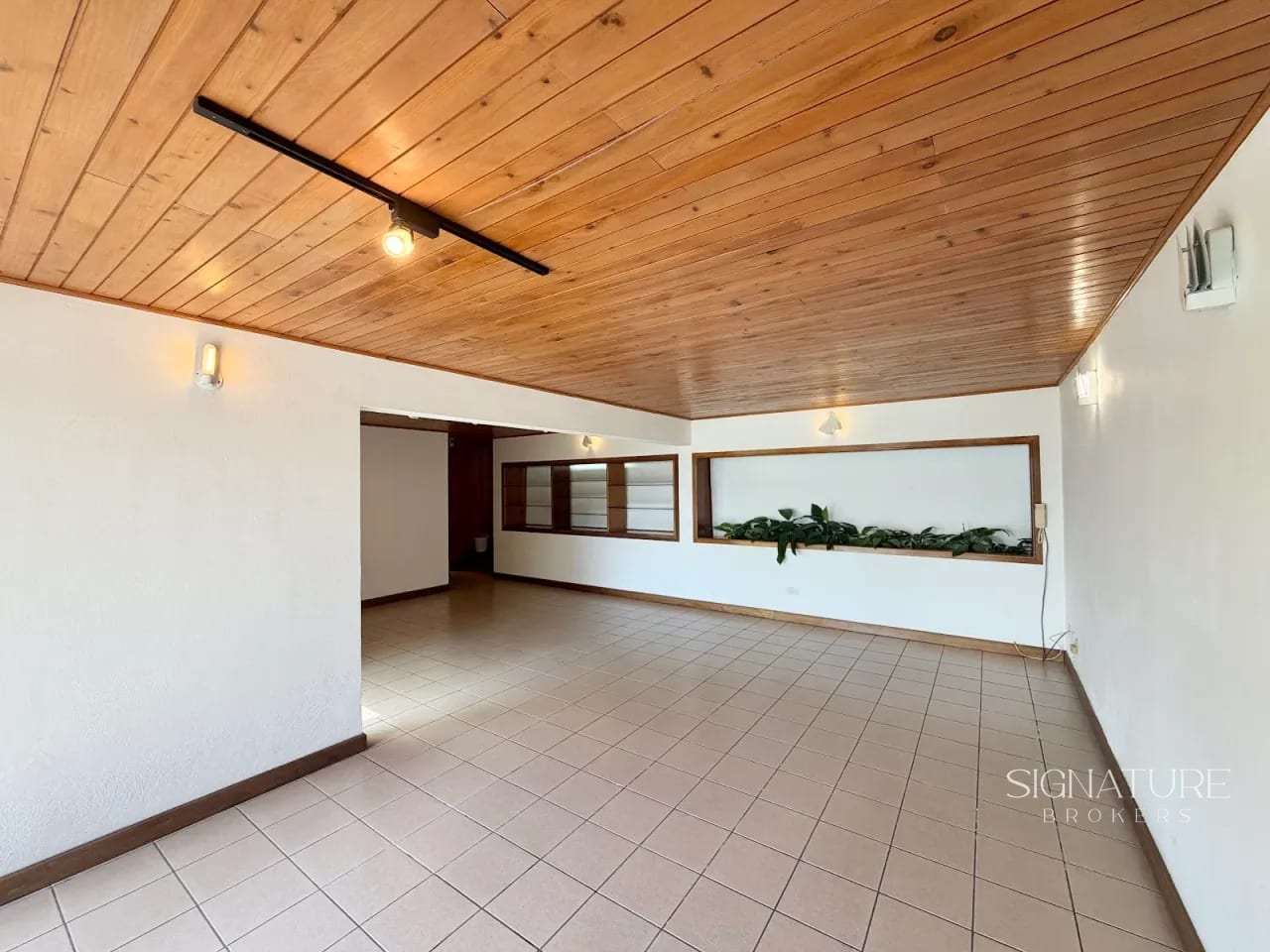 Casa en Venta – Lomas del Bosque, Finca La Plata Z.10 — Casa en Venta en Zona 10, Guatemala, Ciudad — foto 9 de 10