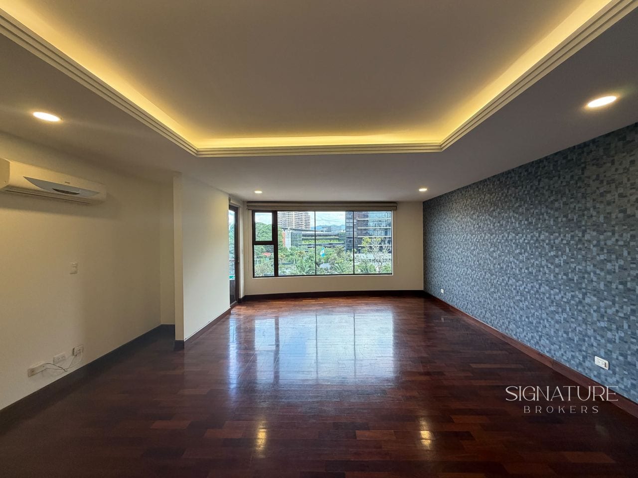 Apartamento en Renta - Santa Maria Z.10 (copia) — Apartamento en Alquiler en Zona 10, Guatemala, Ciudad — foto 1 de 17